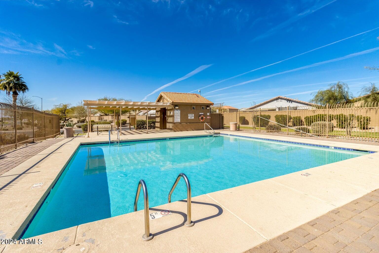 1410 E AVENIDA ISABELA --