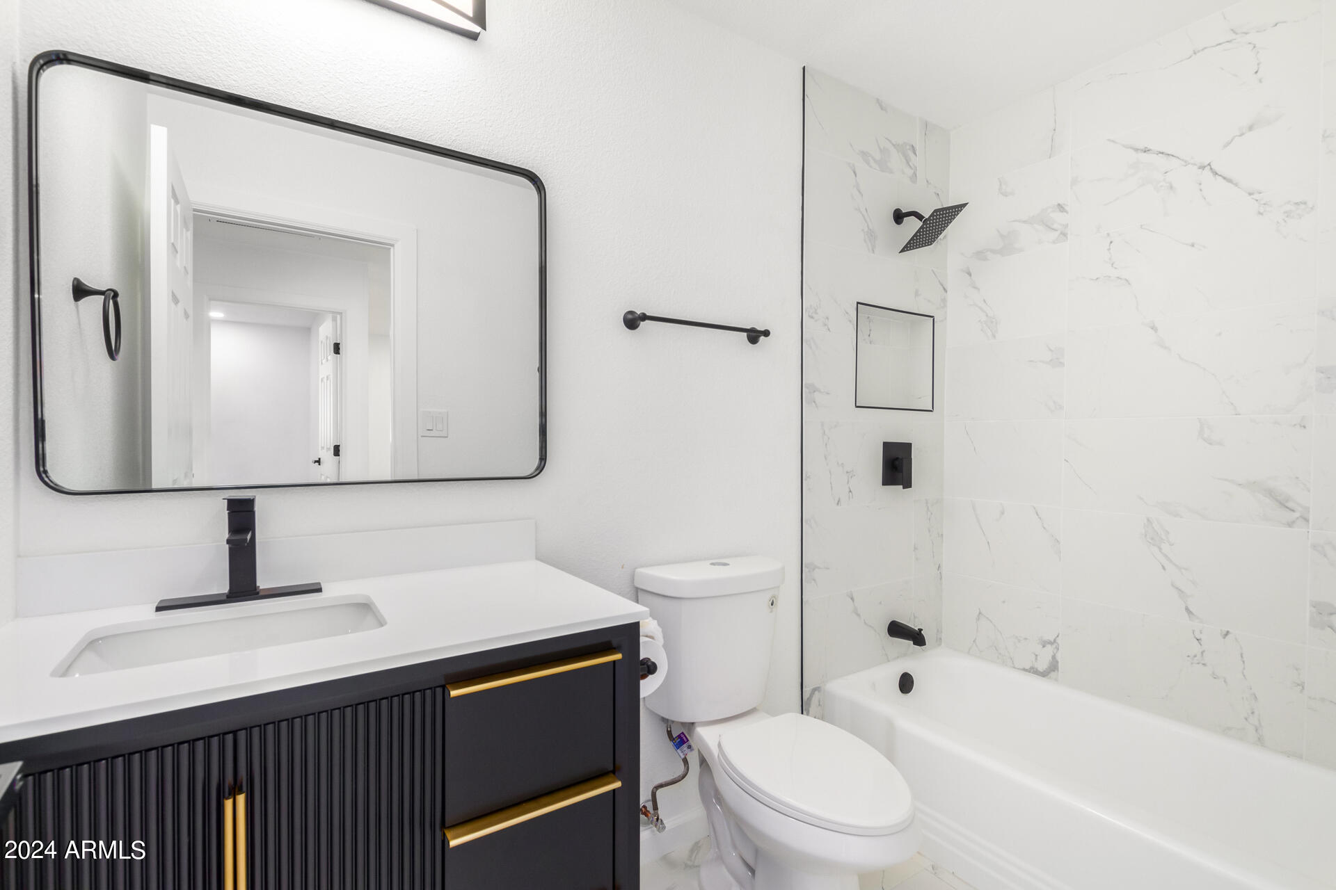 10934 W ABBOTT Avenue