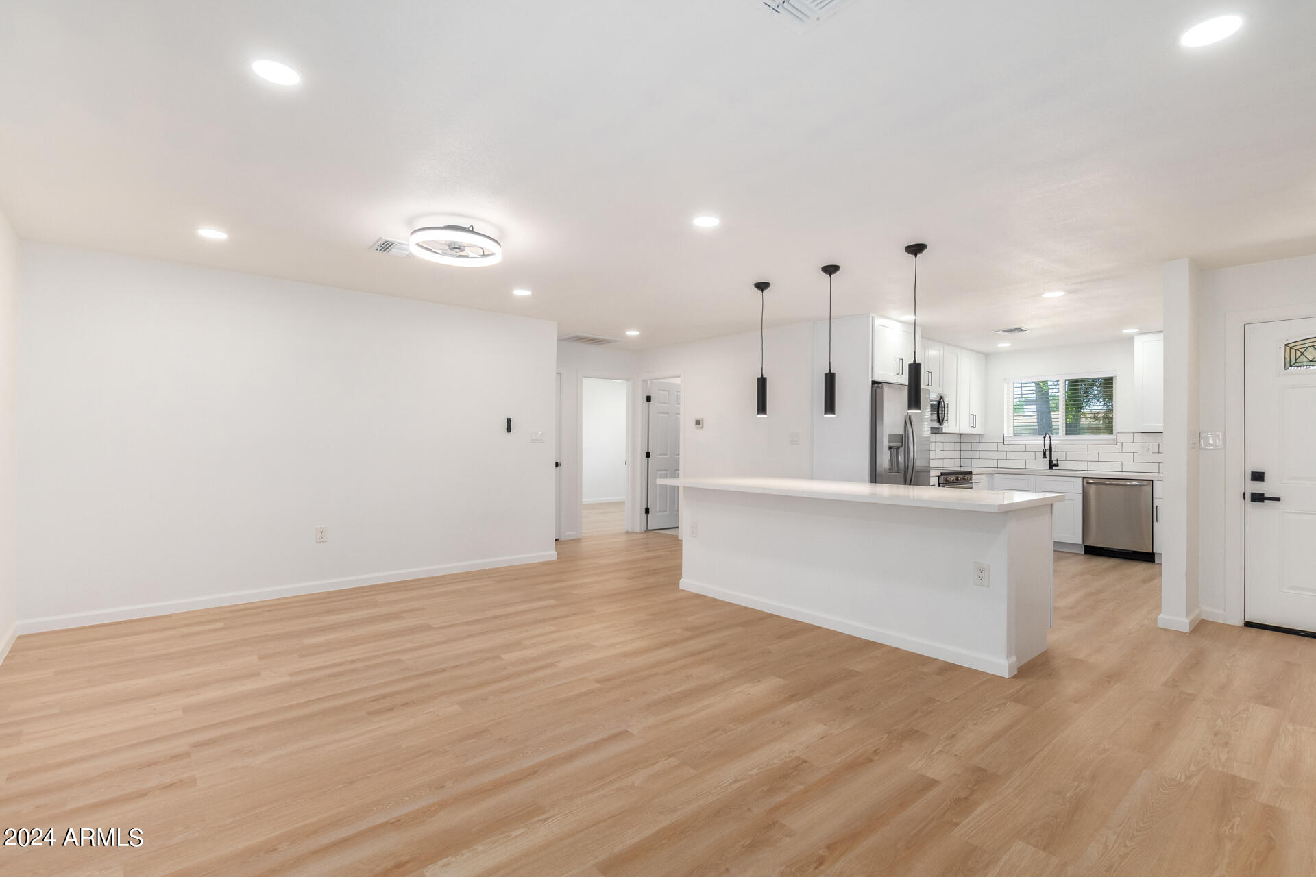 10934 W ABBOTT Avenue