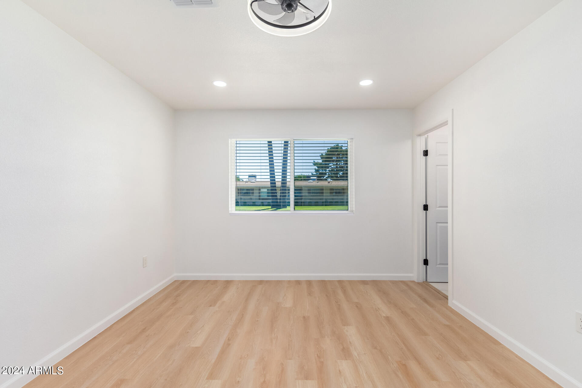 10934 W ABBOTT Avenue