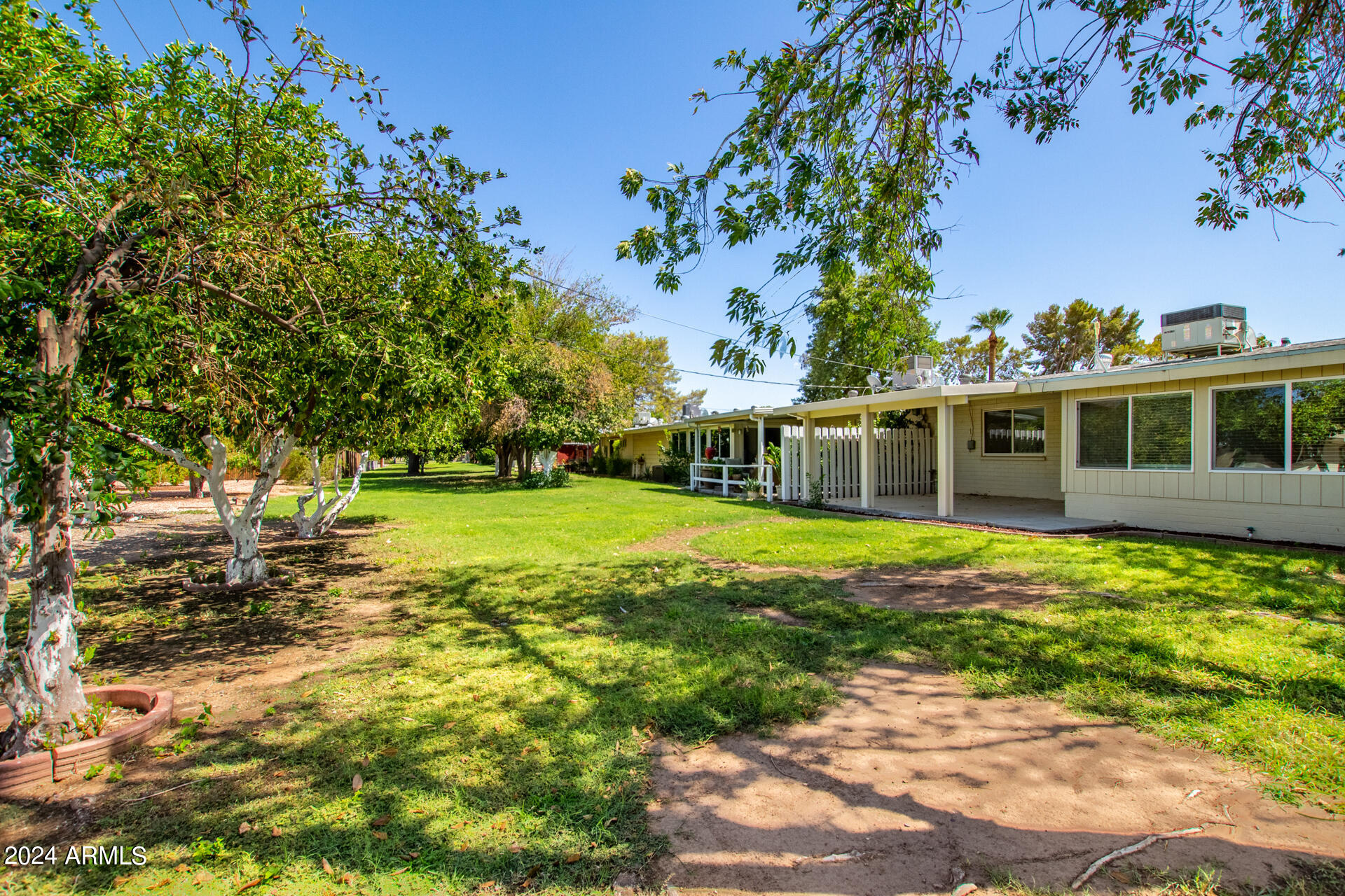 10934 W ABBOTT Avenue