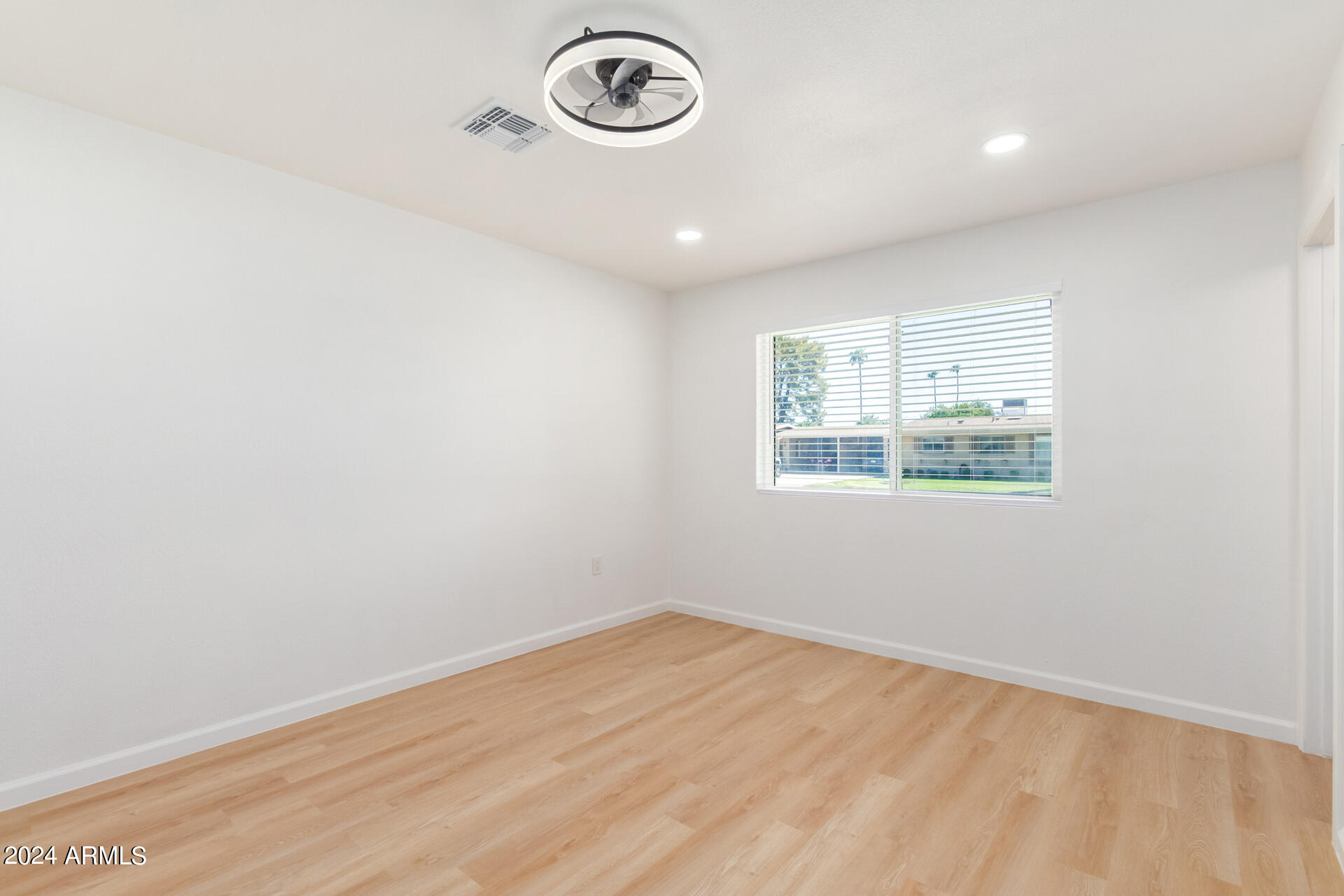 10934 W ABBOTT Avenue