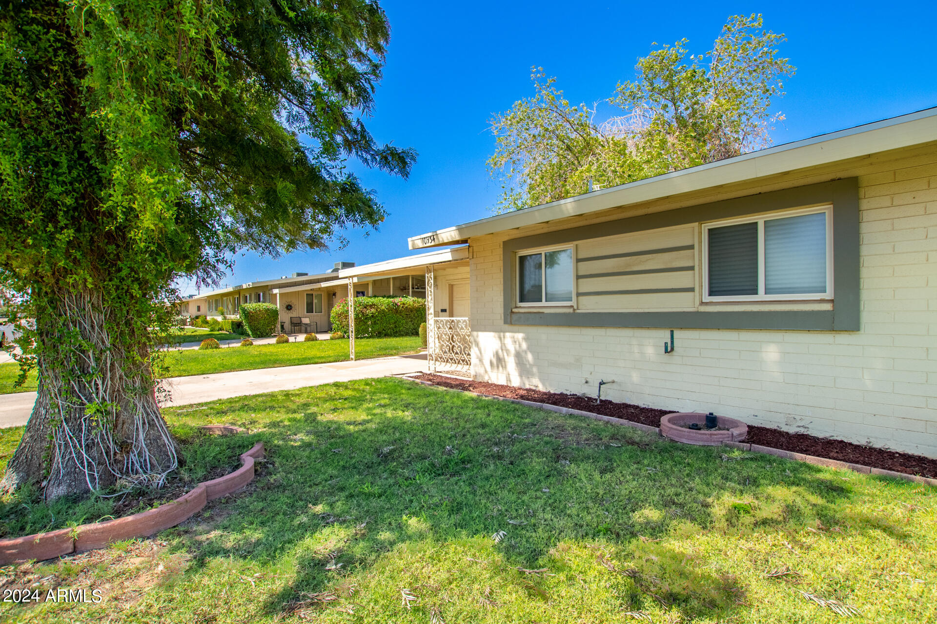 10934 W ABBOTT Avenue