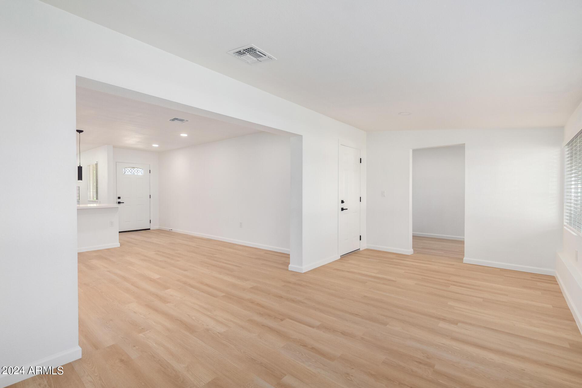 10934 W ABBOTT Avenue