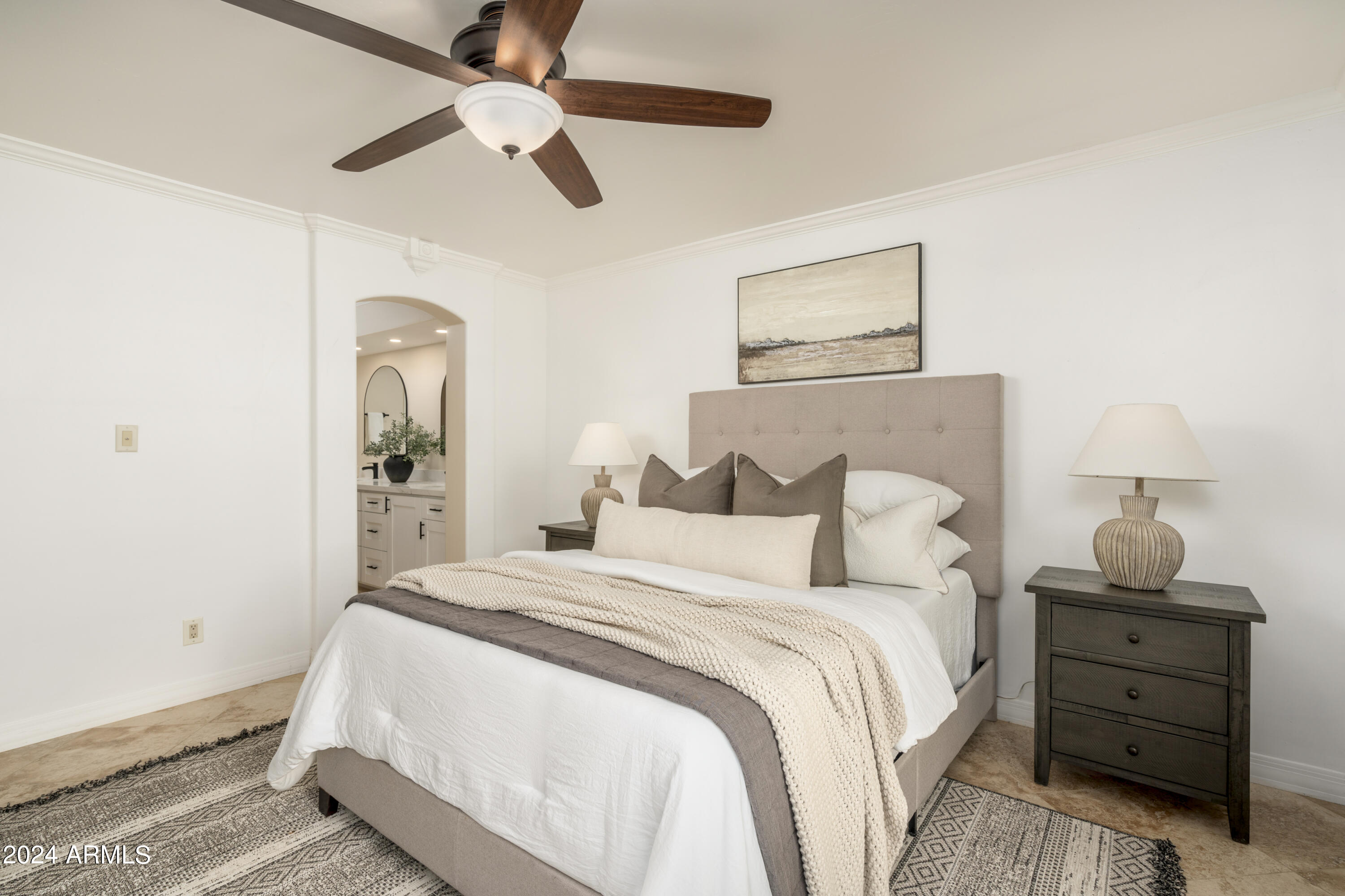 4710 E WINSTON Drive