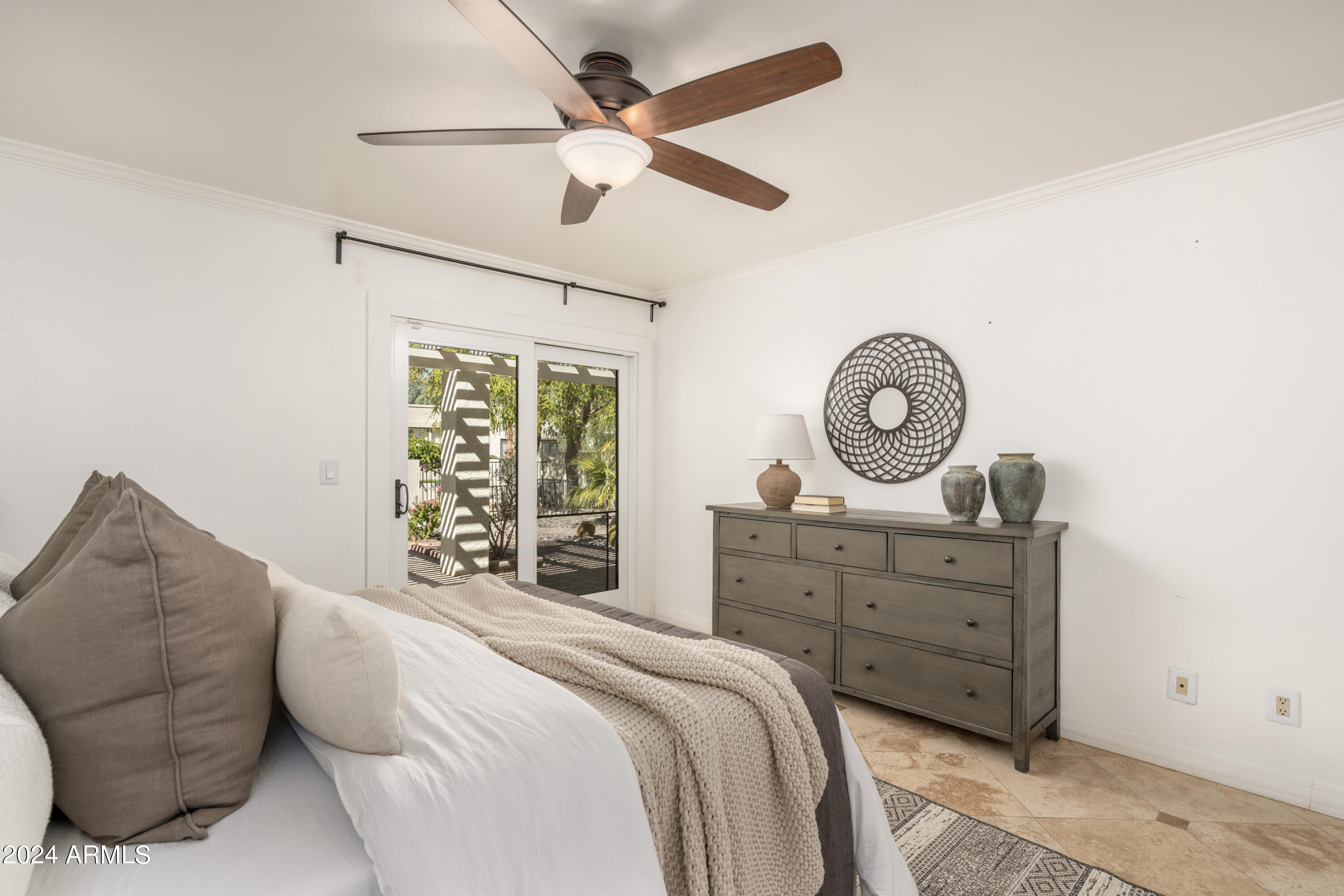 4710 E WINSTON Drive