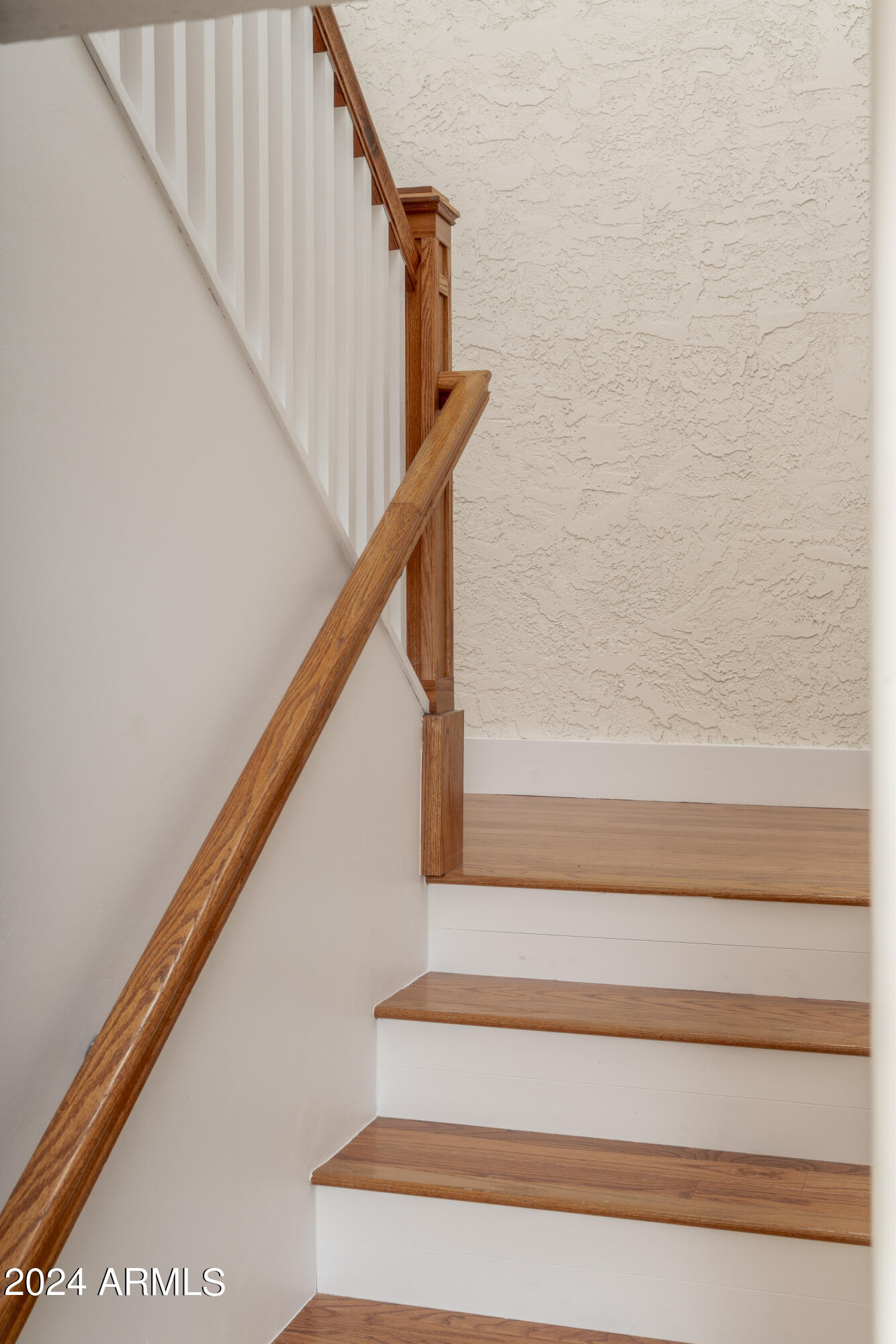 4710 E WINSTON Drive