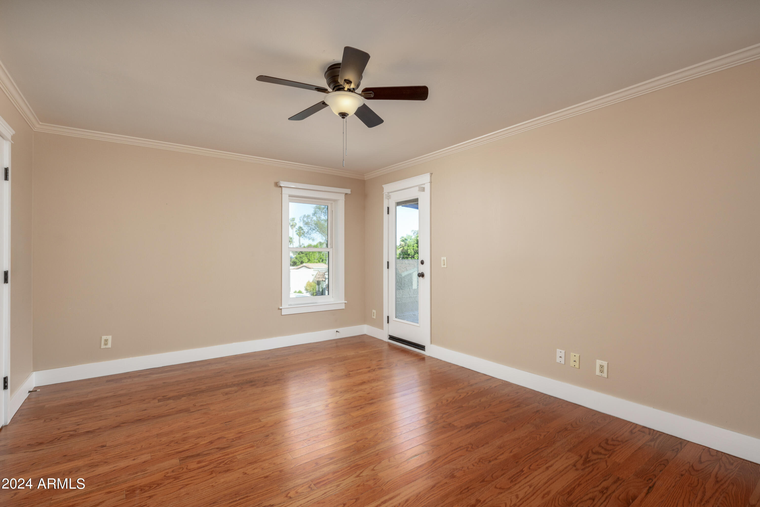 4710 E WINSTON Drive