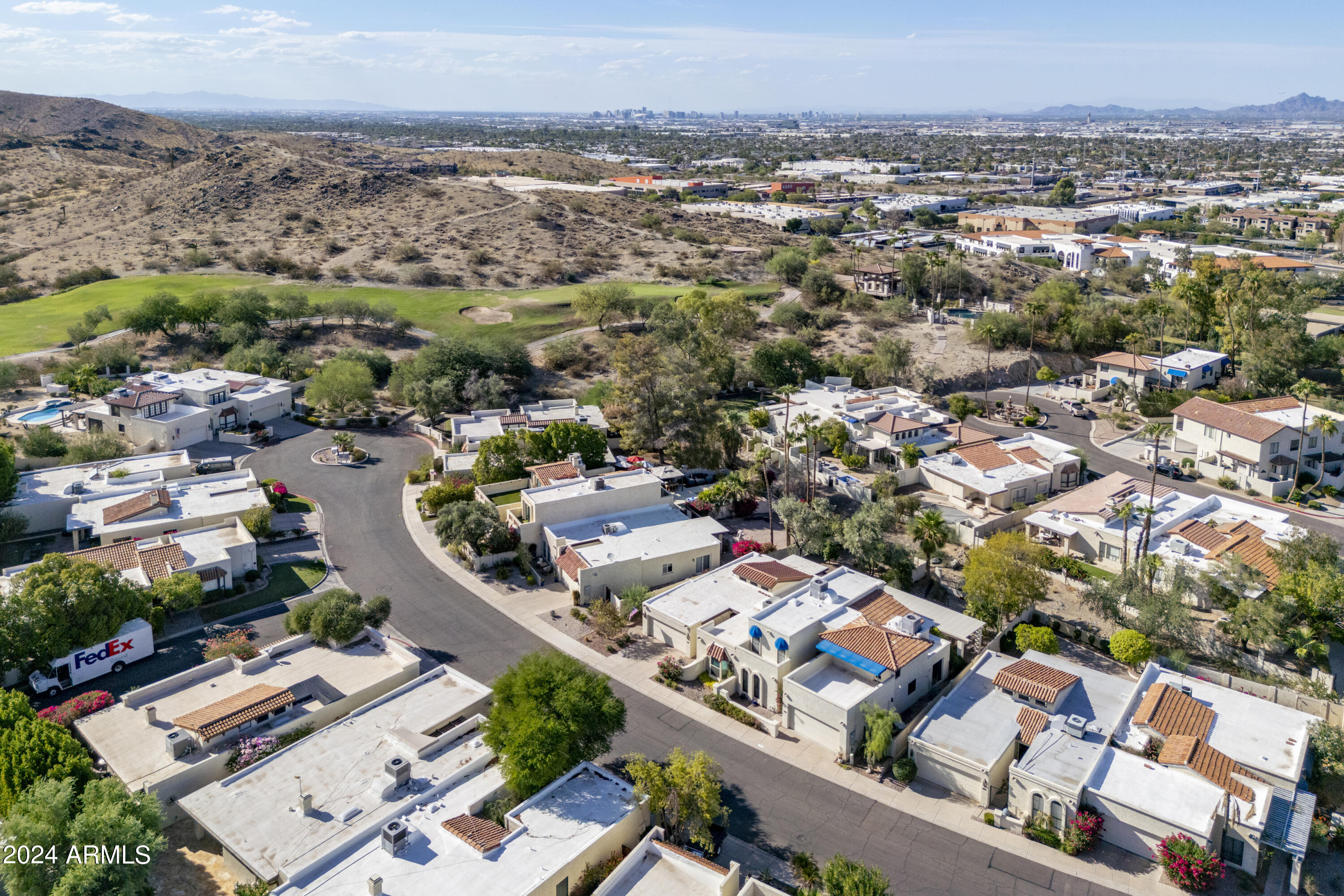 4710 E WINSTON Drive