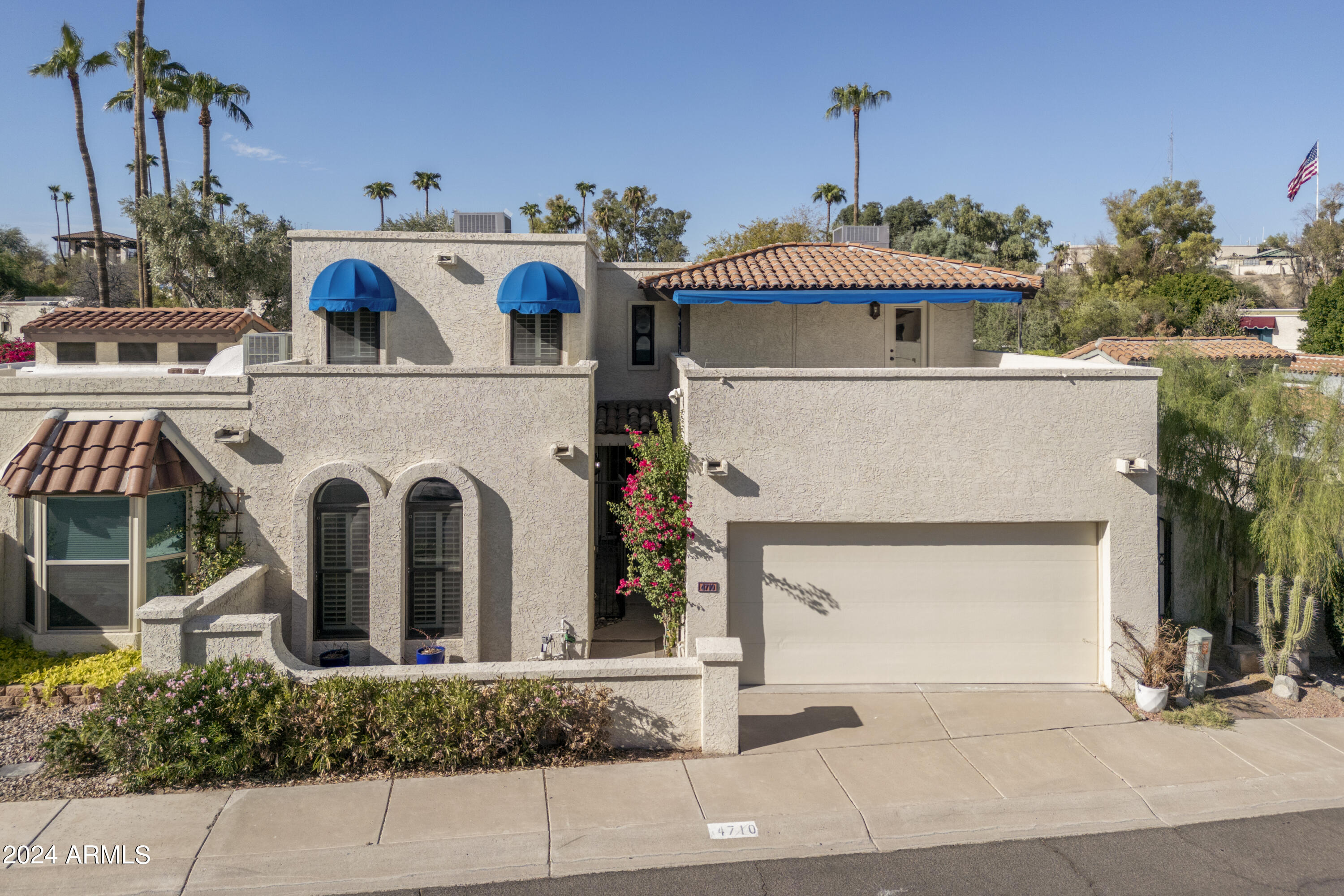 4710 E WINSTON Drive