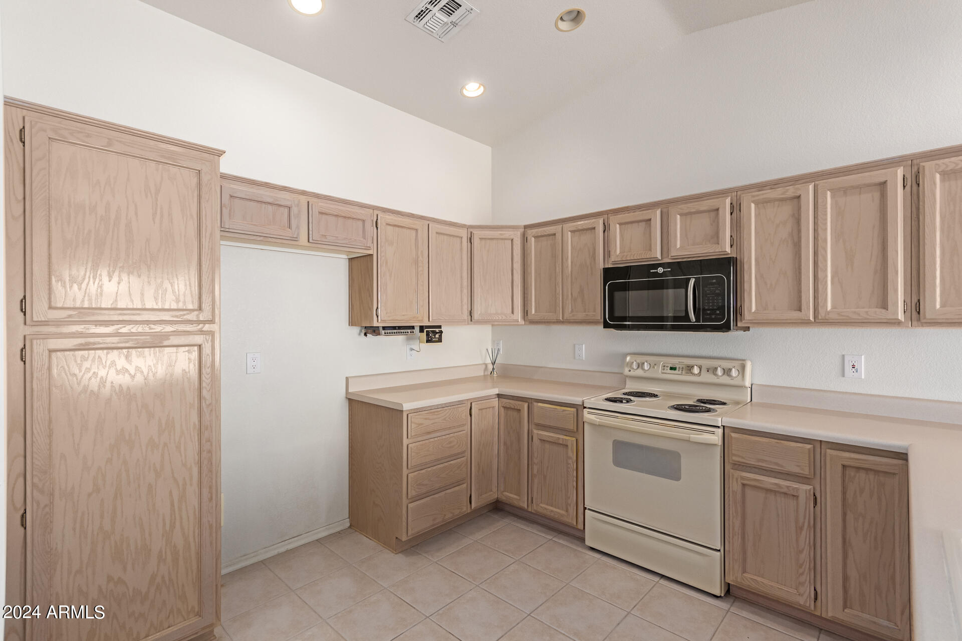 7828 E NARANJA Avenue