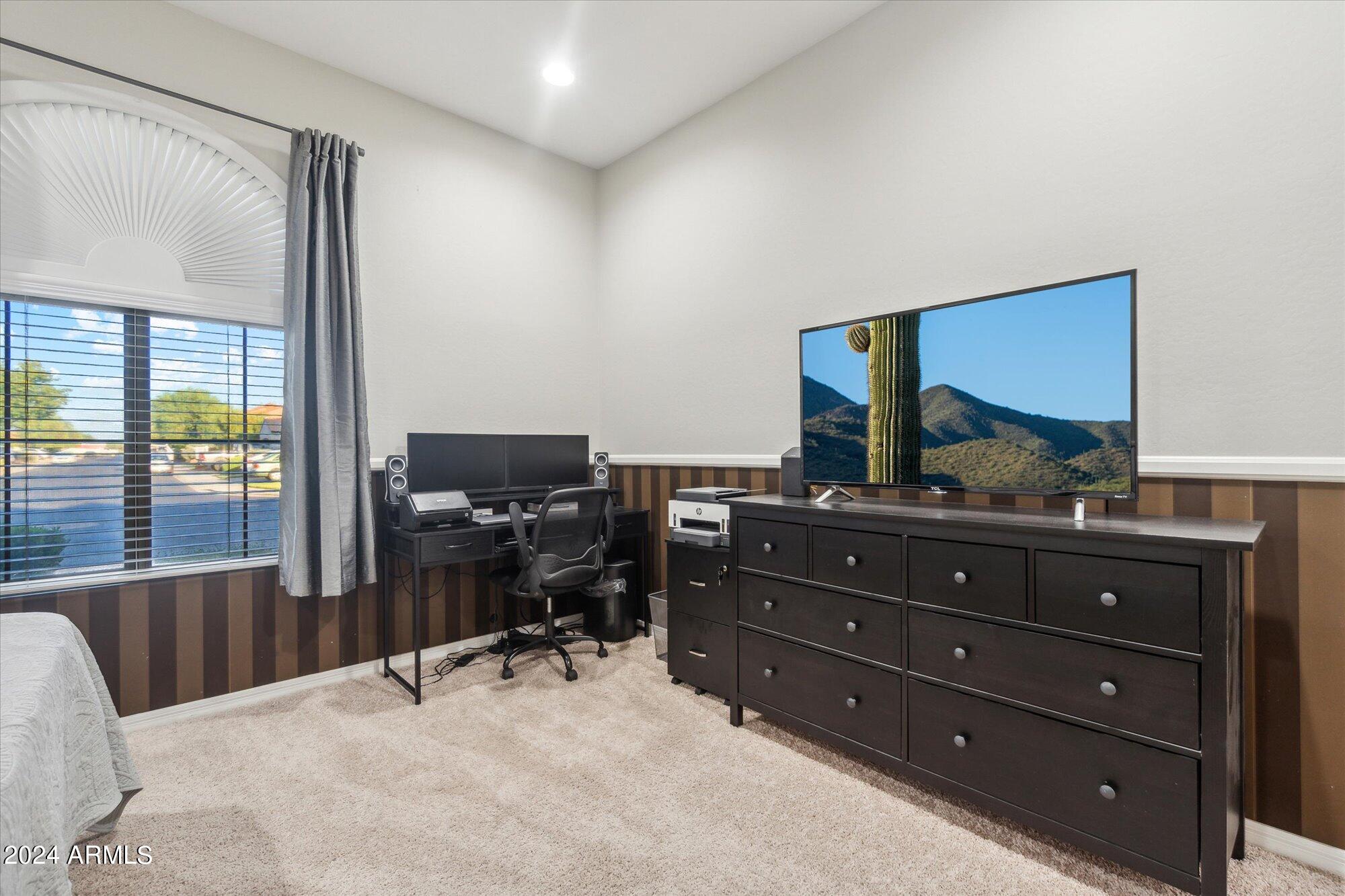 2910 N PRESIDENTIAL Drive