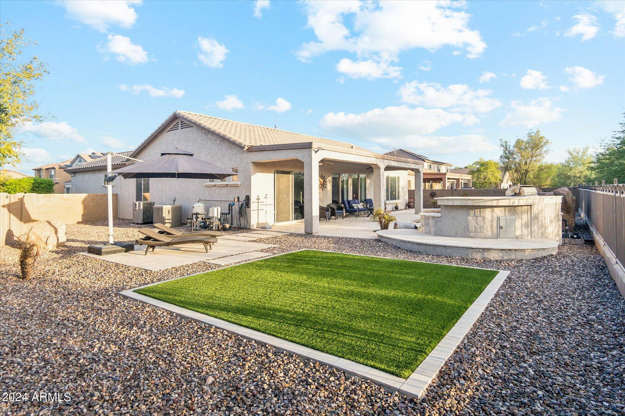 2910 N PRESIDENTIAL Drive