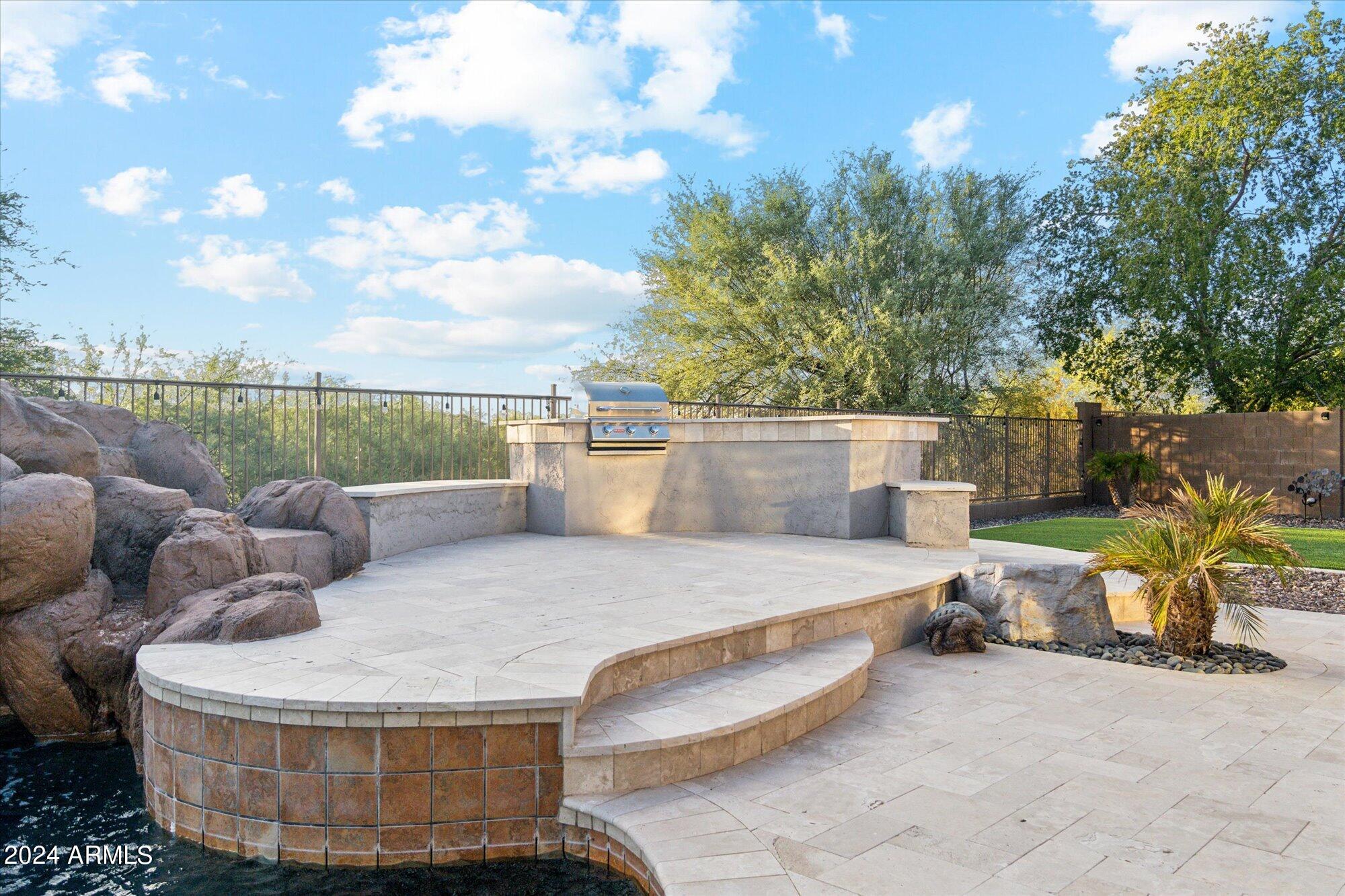 2910 N PRESIDENTIAL Drive