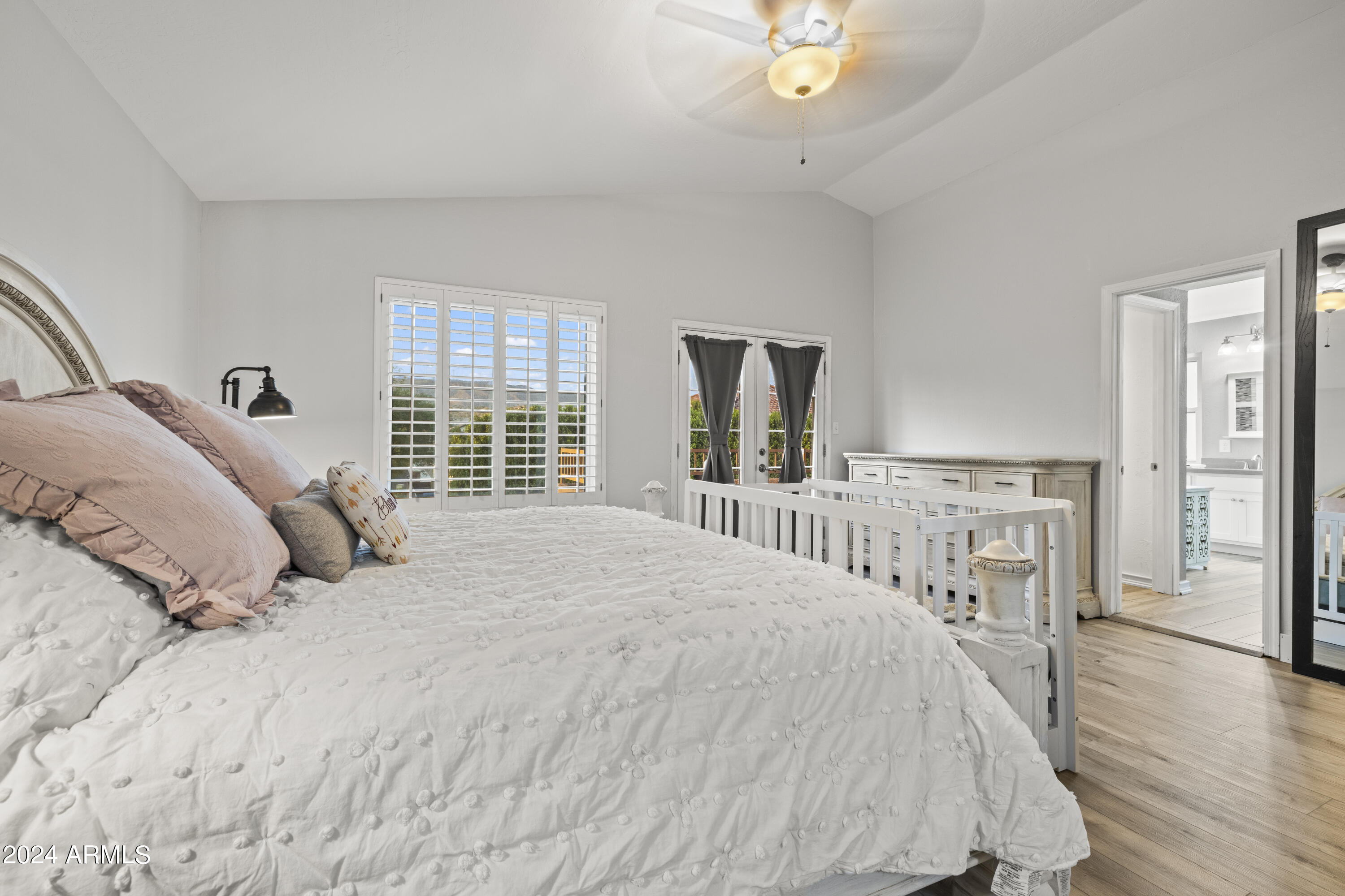 406 E GLENHAVEN Drive