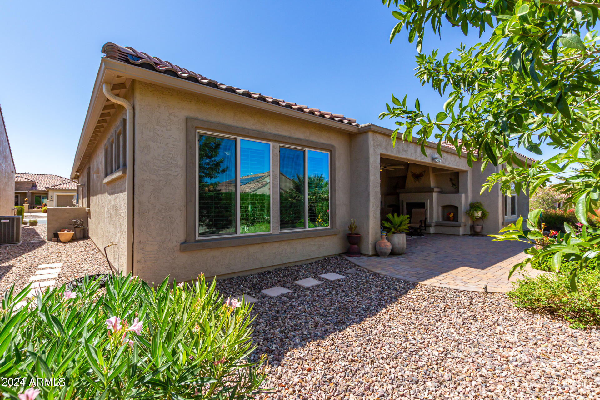 7136 W NOBLE PRAIRIE Way