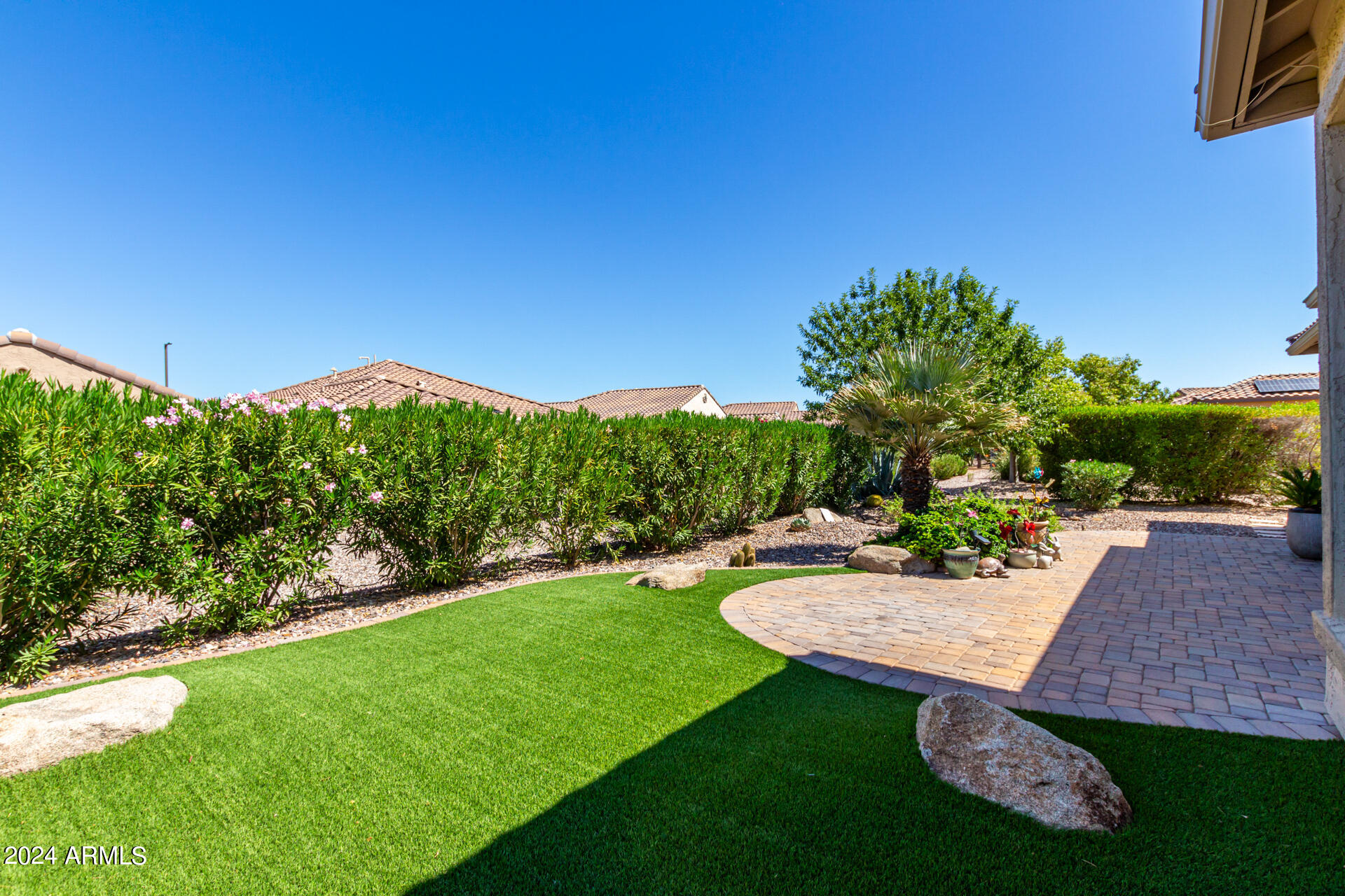 7136 W NOBLE PRAIRIE Way