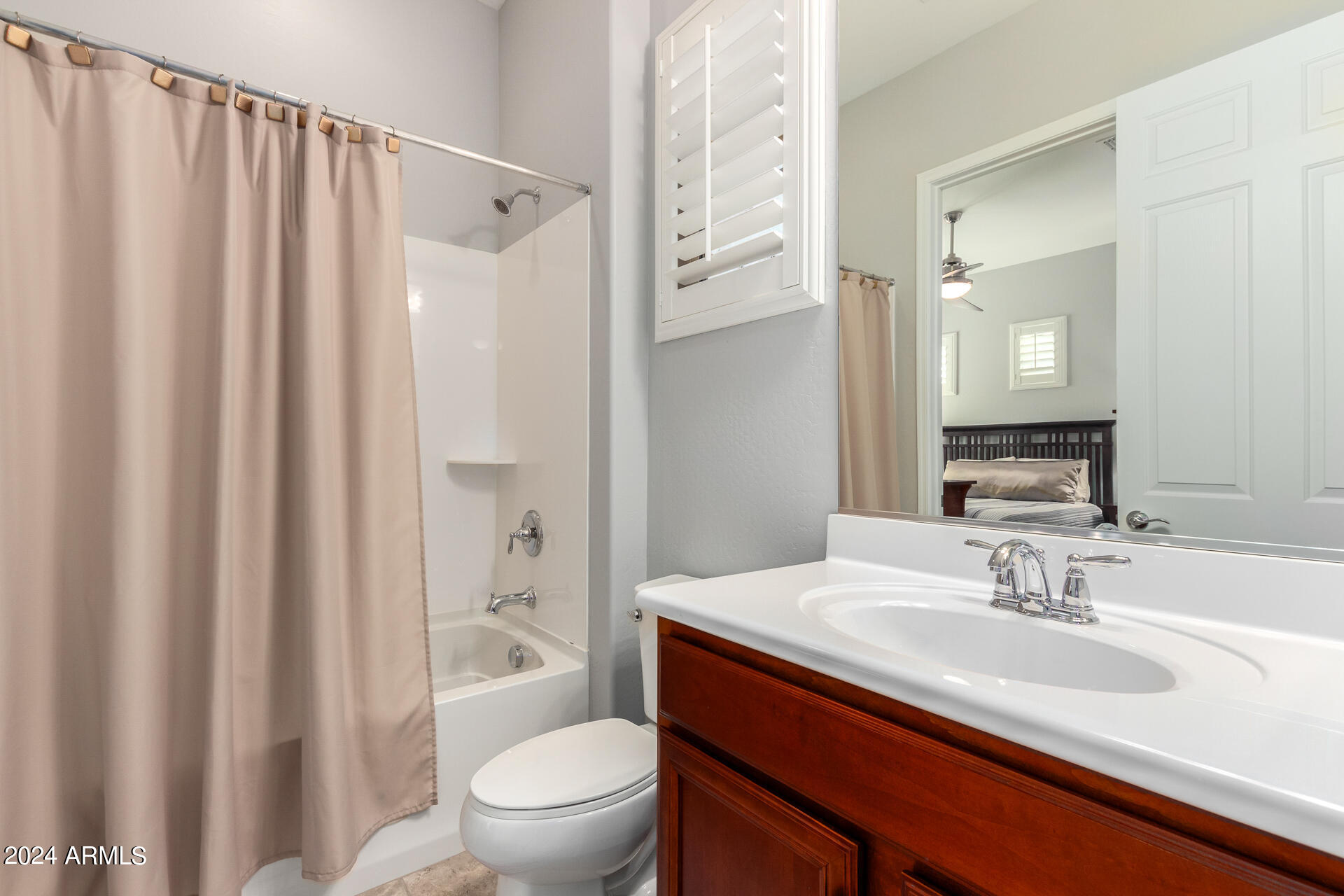 7136 W NOBLE PRAIRIE Way