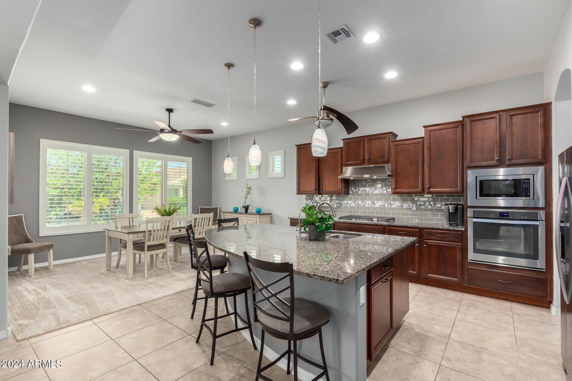 7136 W NOBLE PRAIRIE Way