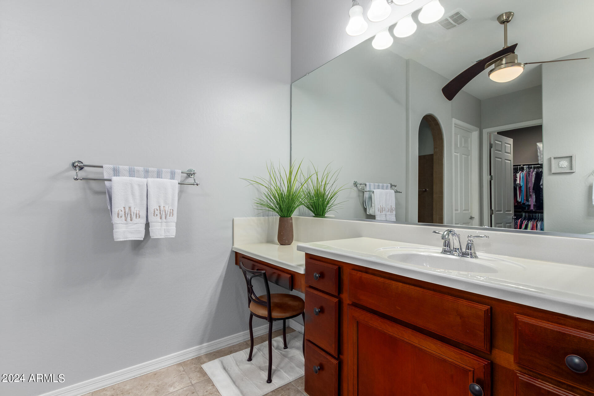 7136 W NOBLE PRAIRIE Way