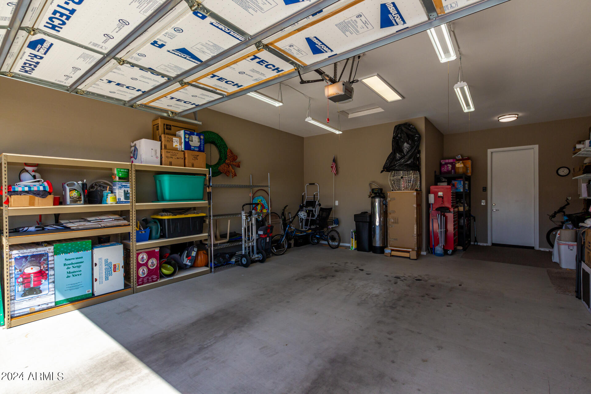 7136 W NOBLE PRAIRIE Way