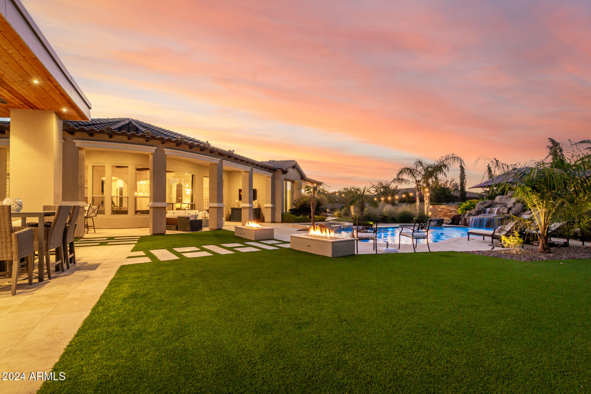 3304 E Birchwood Place