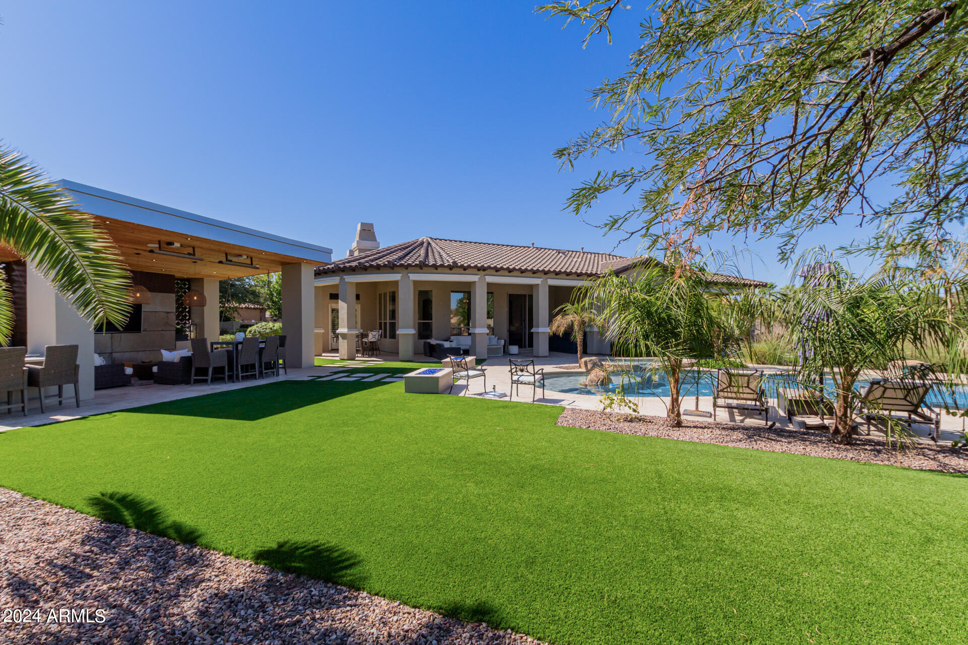 3304 E Birchwood Place