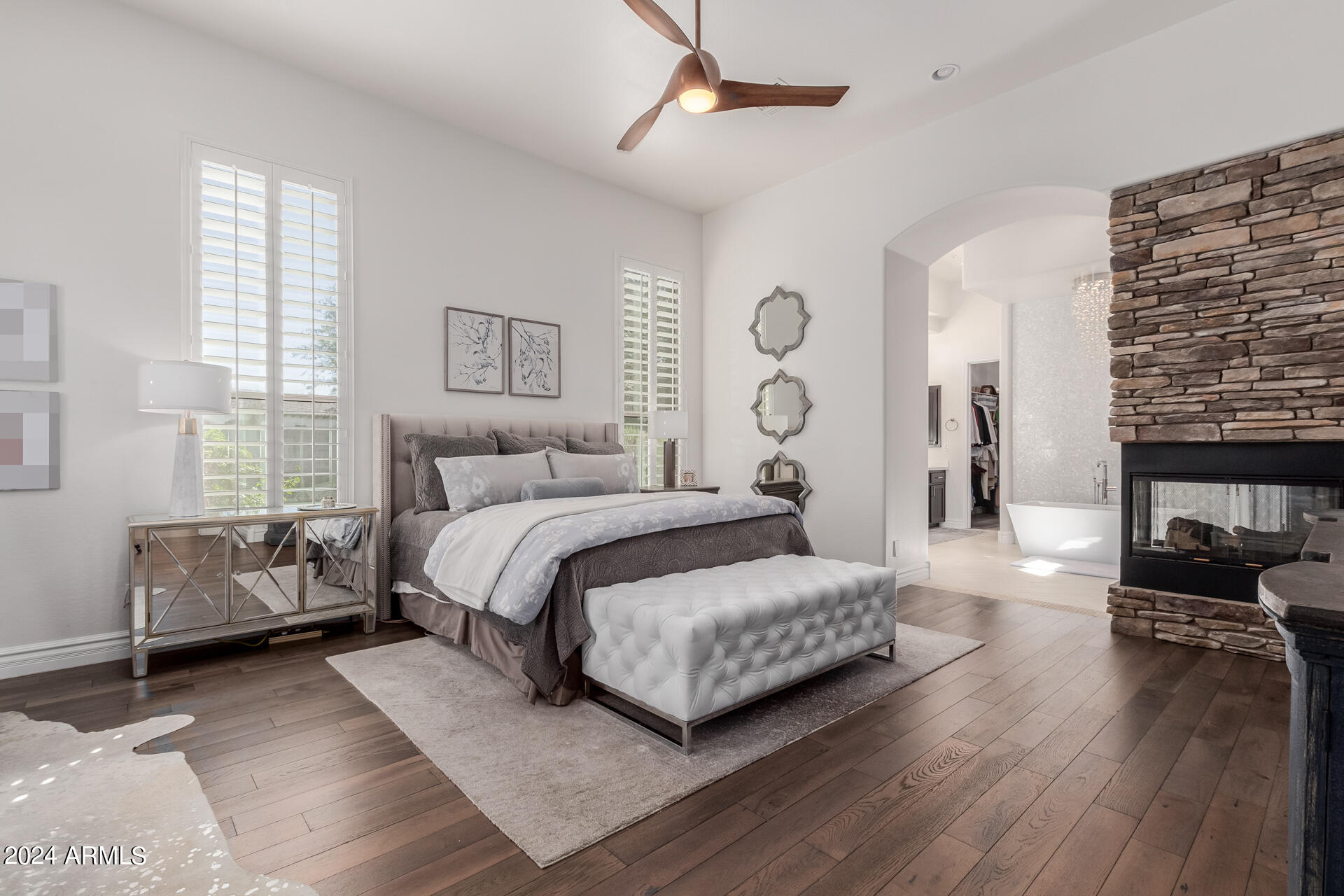 3304 E Birchwood Place