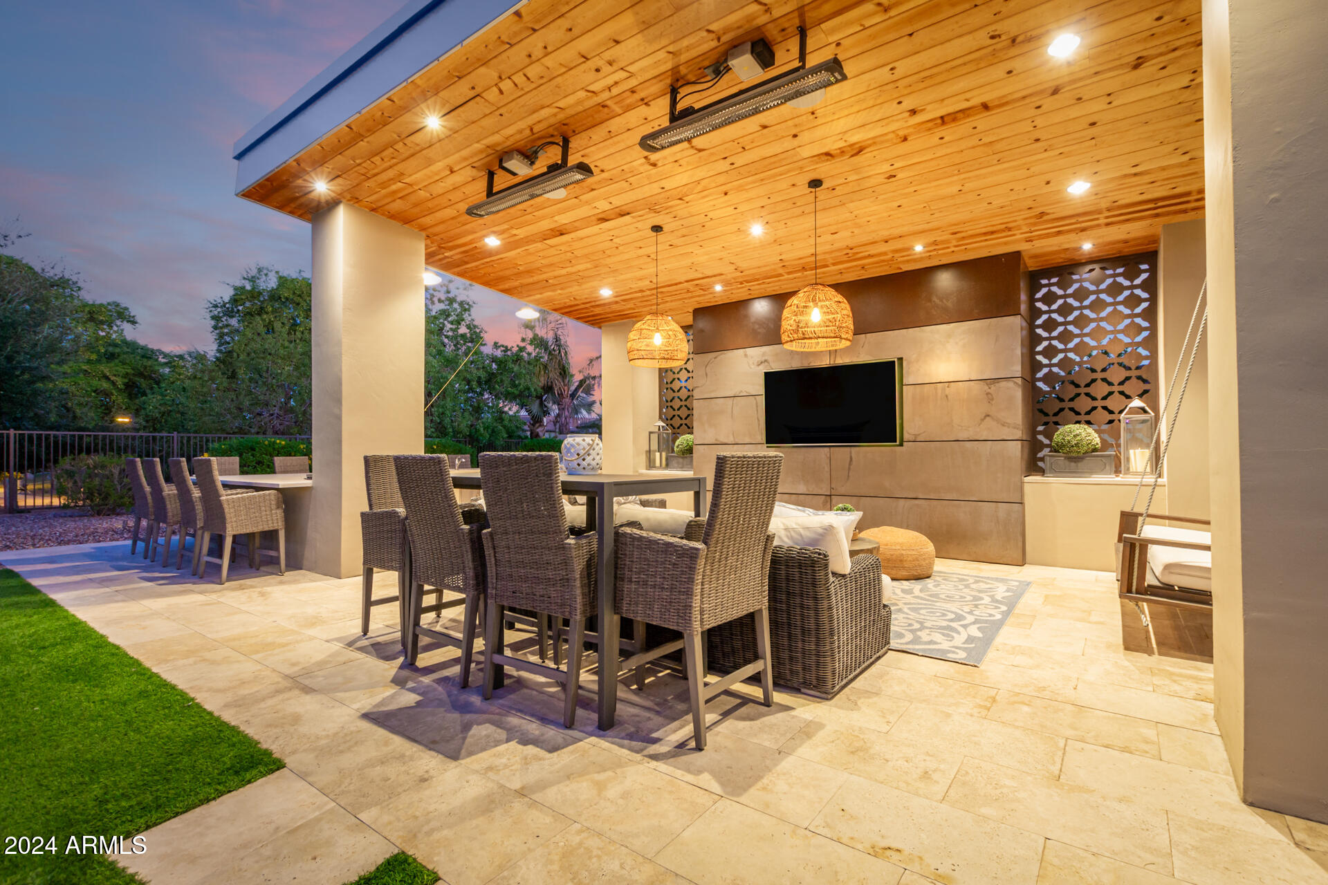 3304 E Birchwood Place