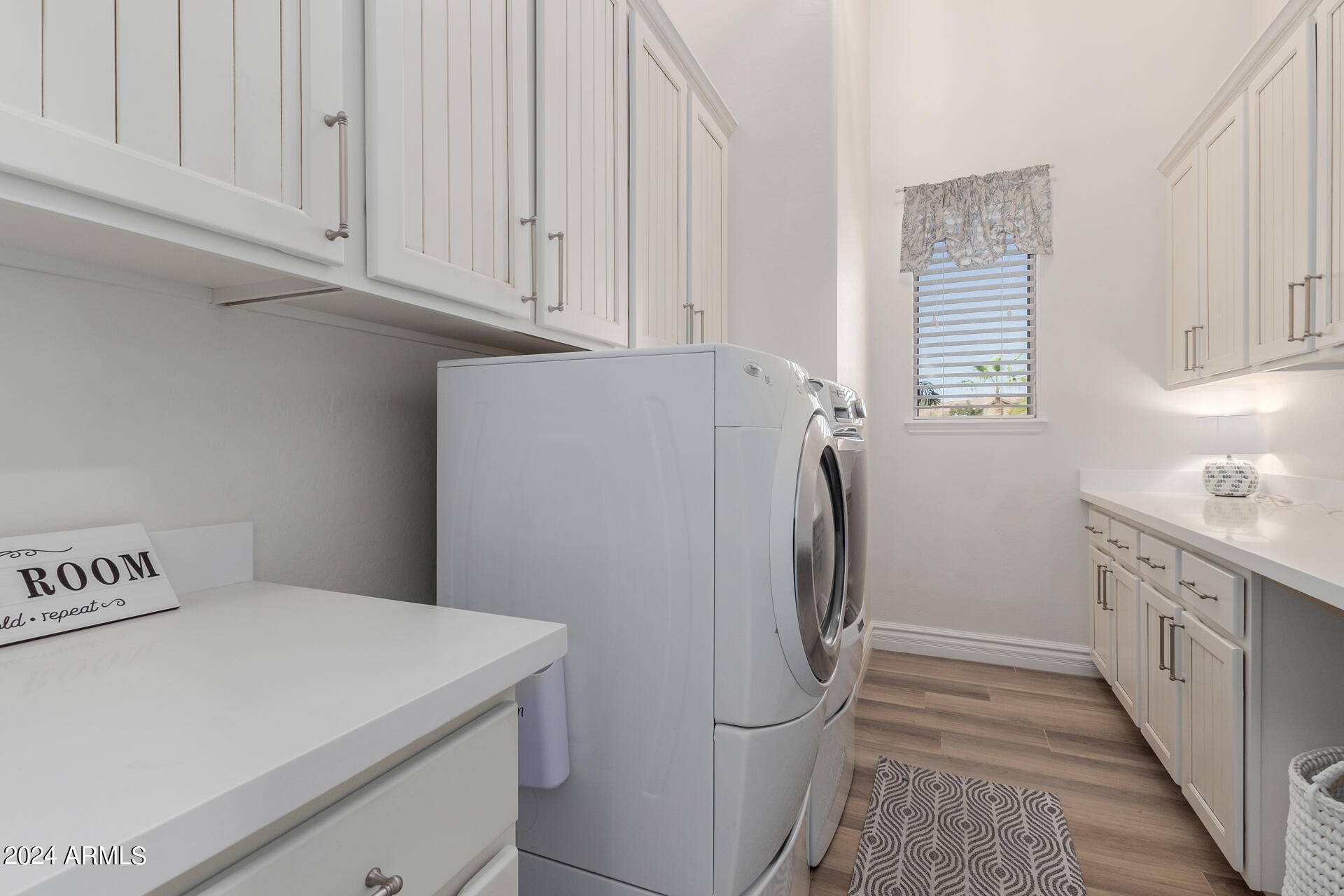 3304 E Birchwood Place