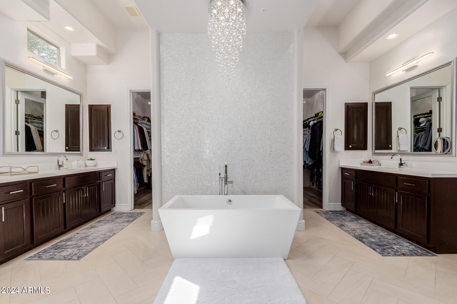 3304 E Birchwood Place