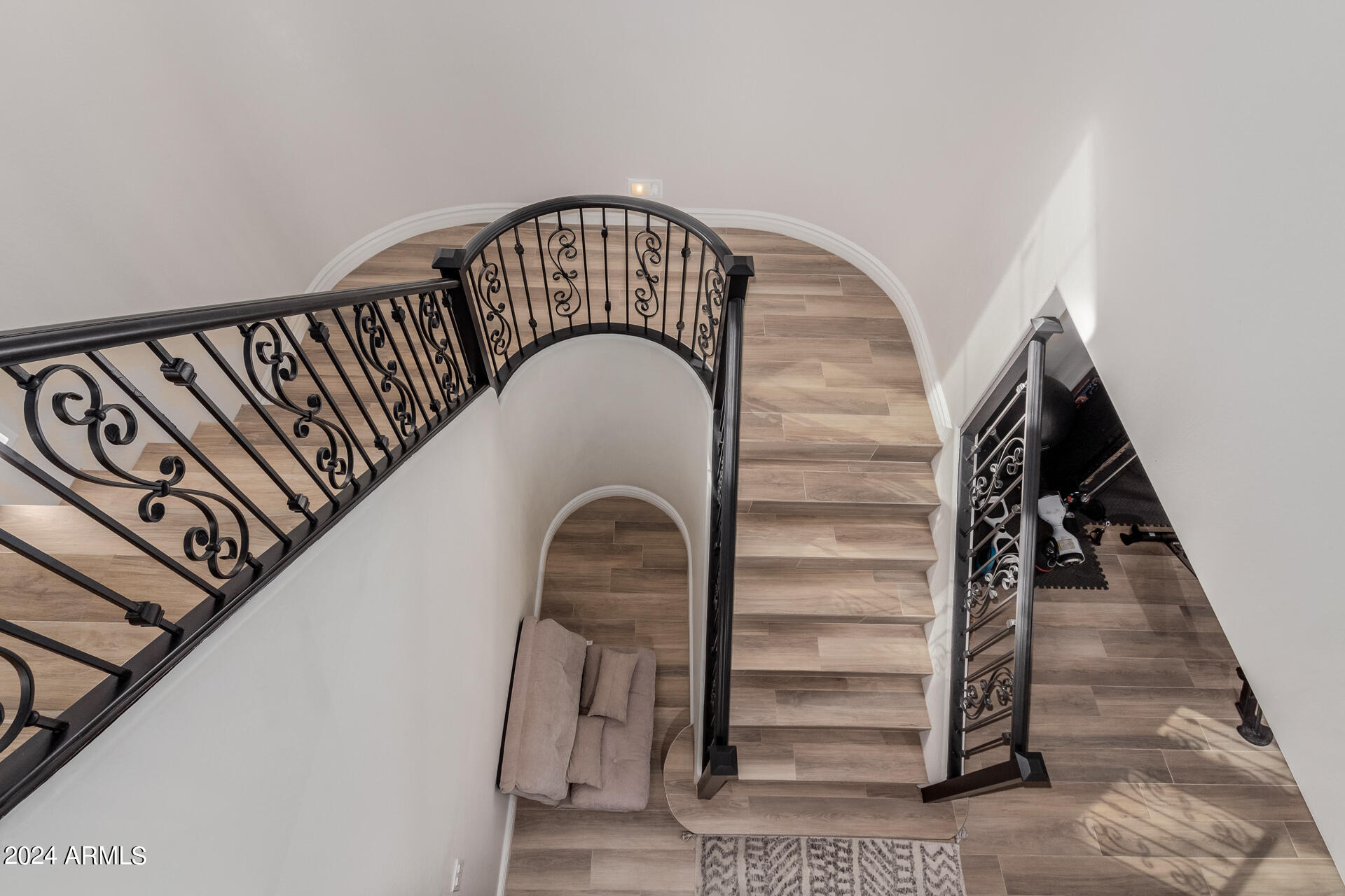 3304 E Birchwood Place