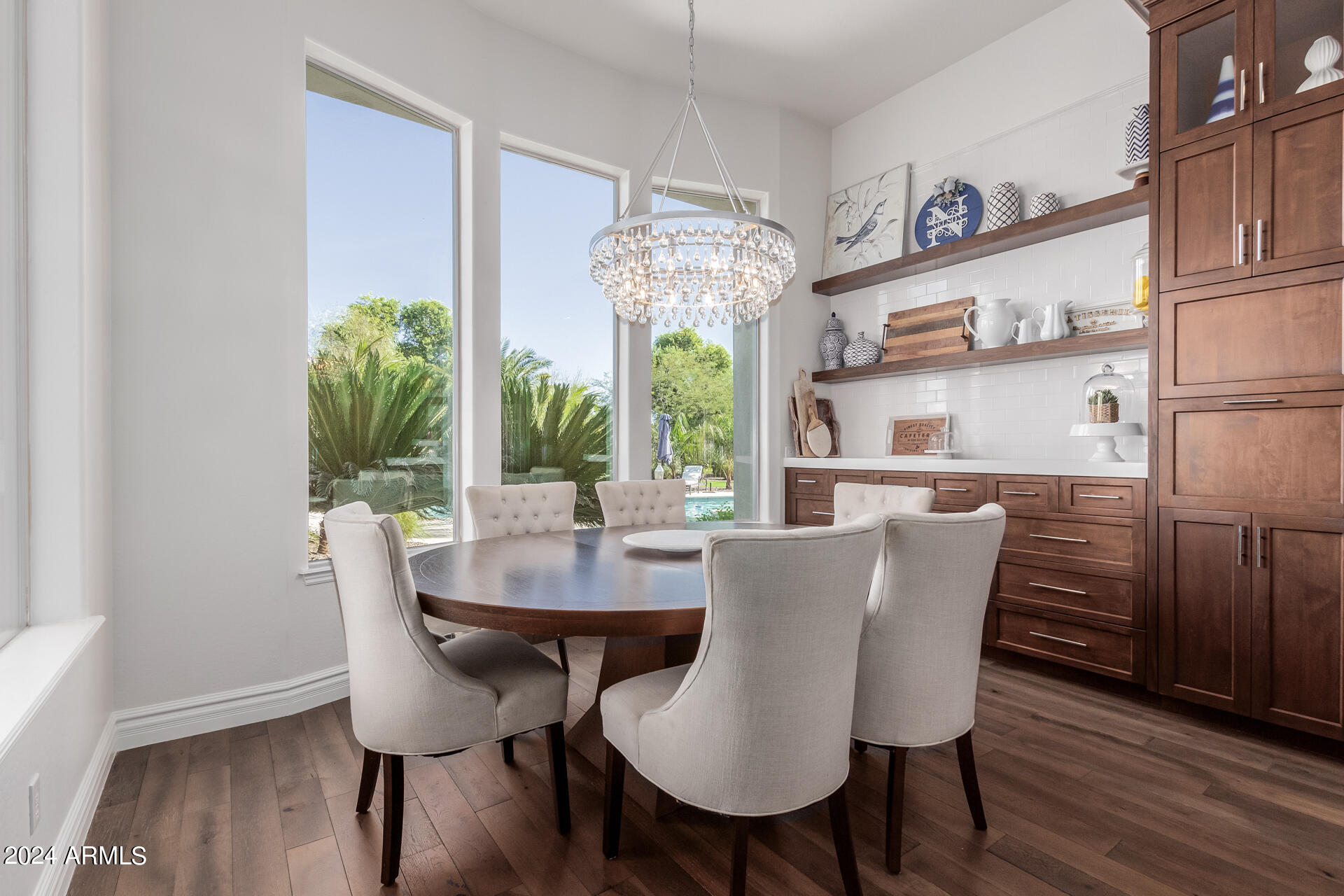 3304 E Birchwood Place