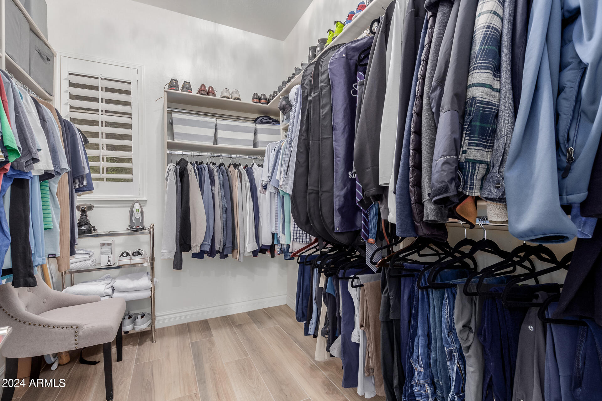 3304 E Birchwood Place