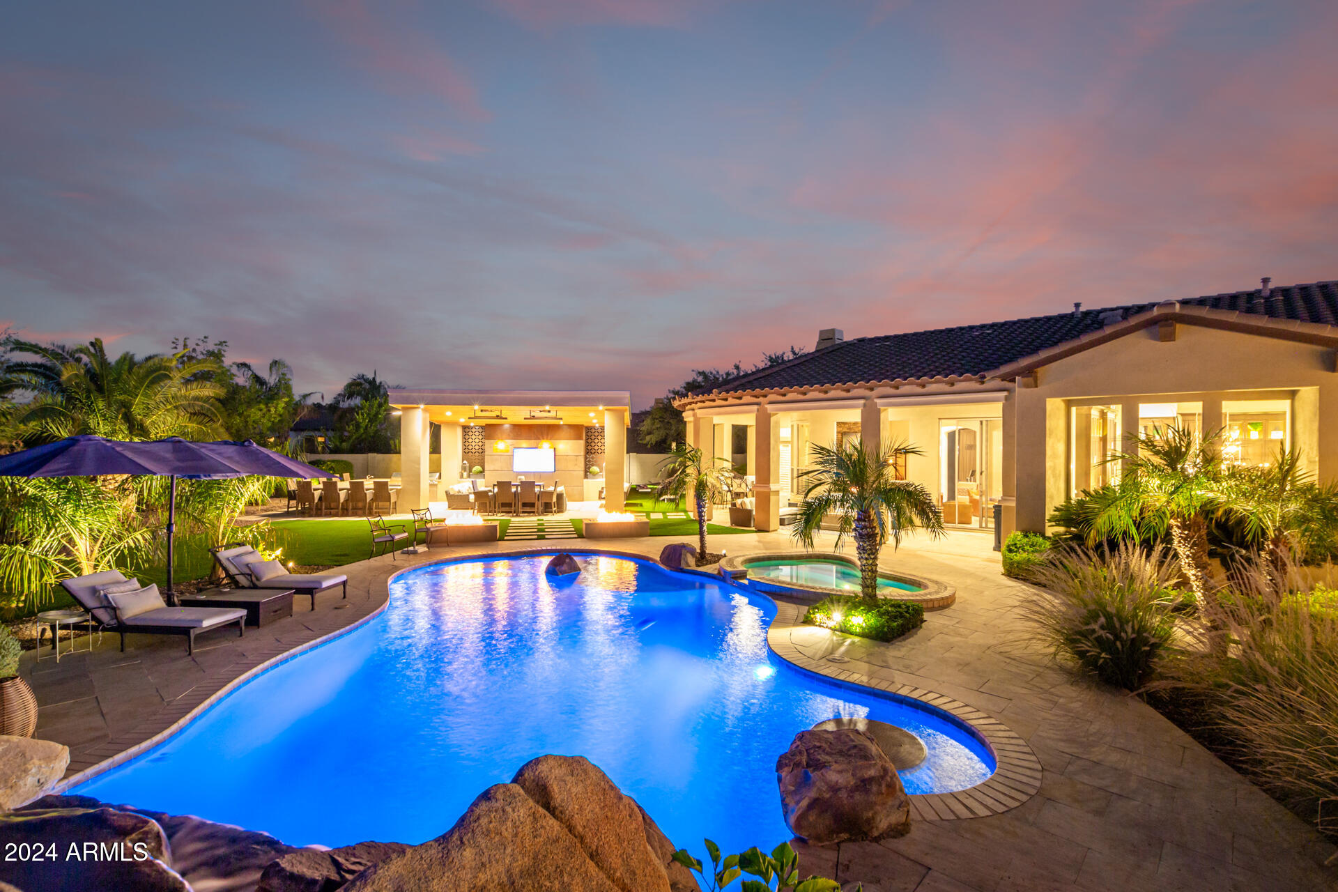 3304 E Birchwood Place