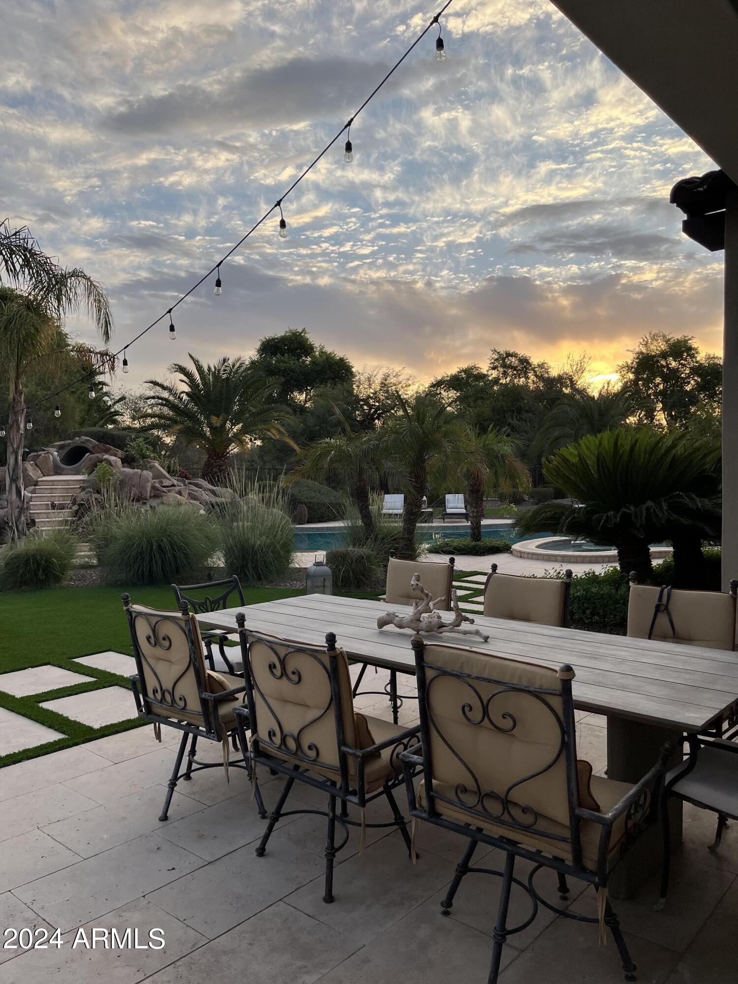 3304 E Birchwood Place