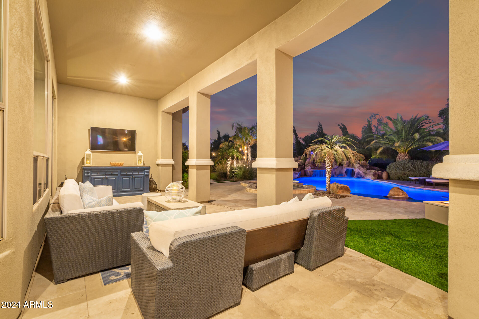 3304 E Birchwood Place