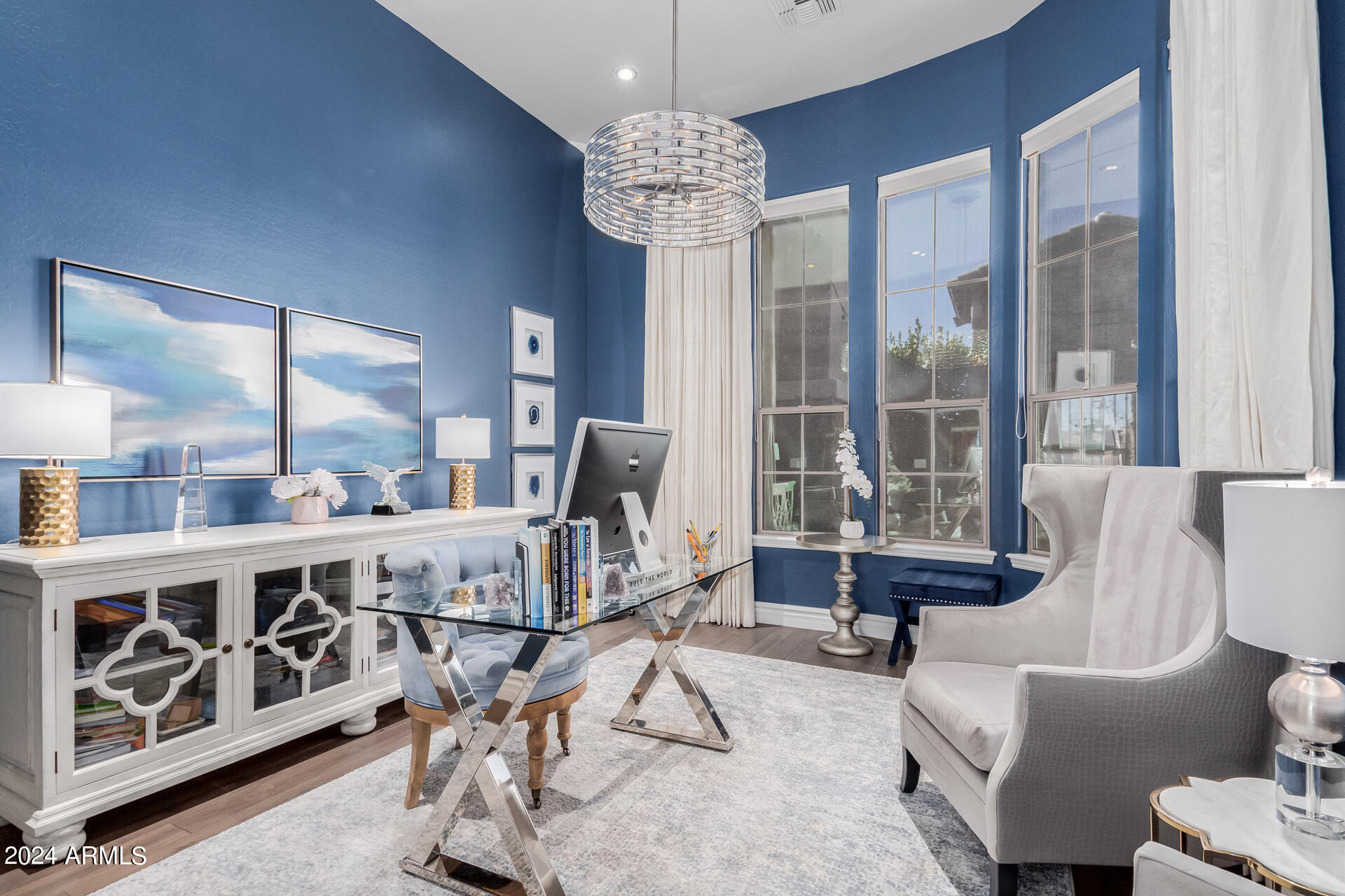 3304 E Birchwood Place