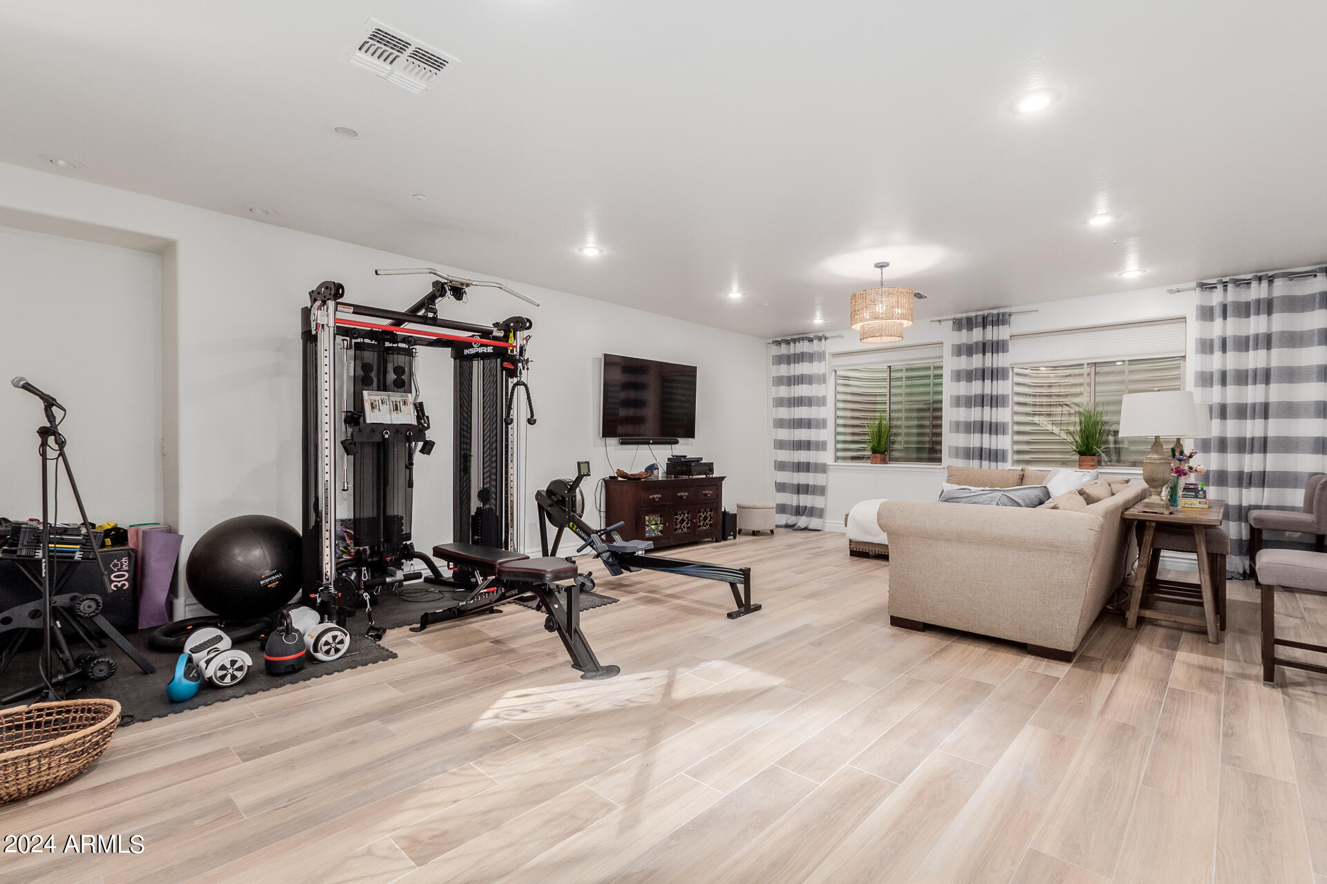 3304 E Birchwood Place