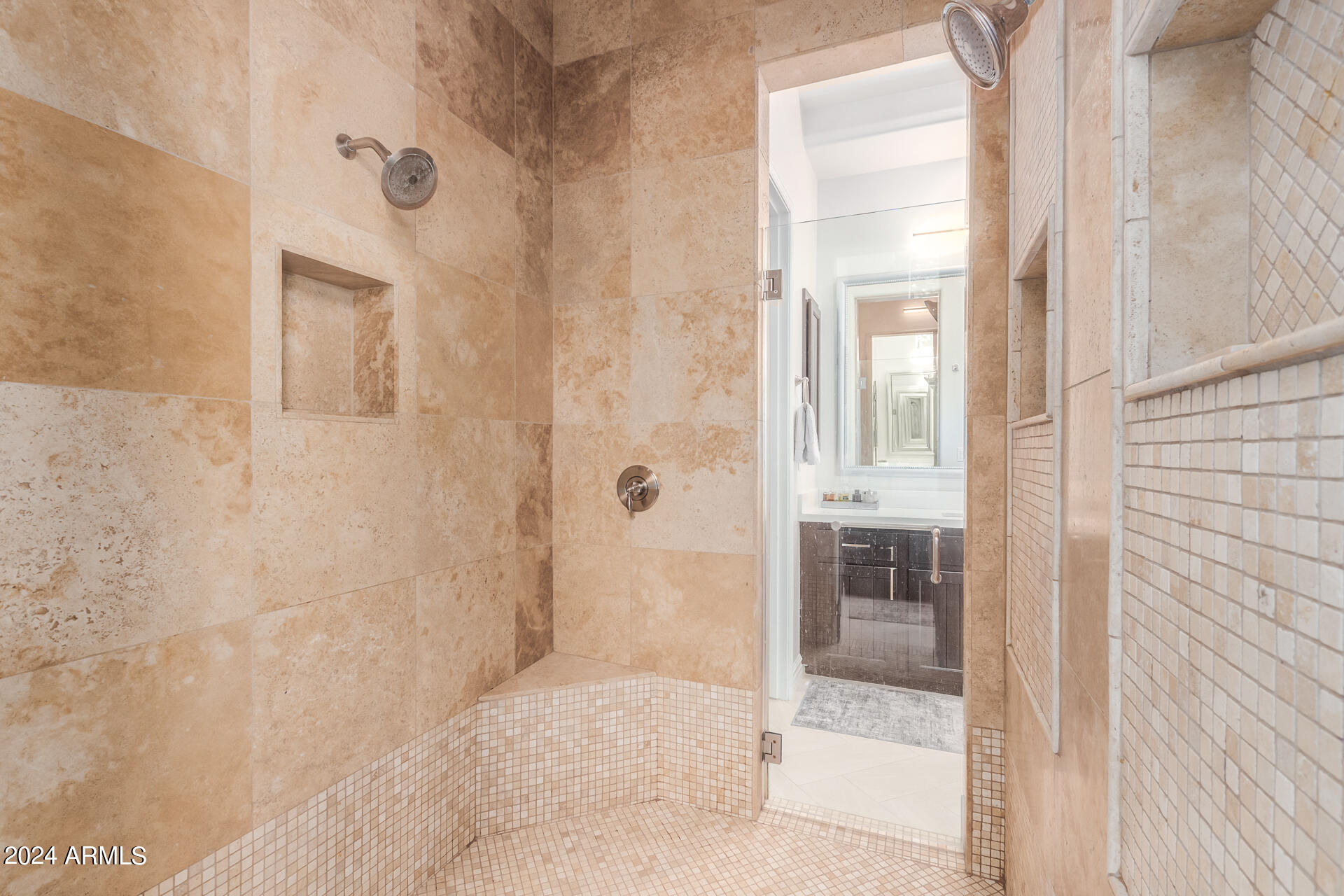 3304 E Birchwood Place