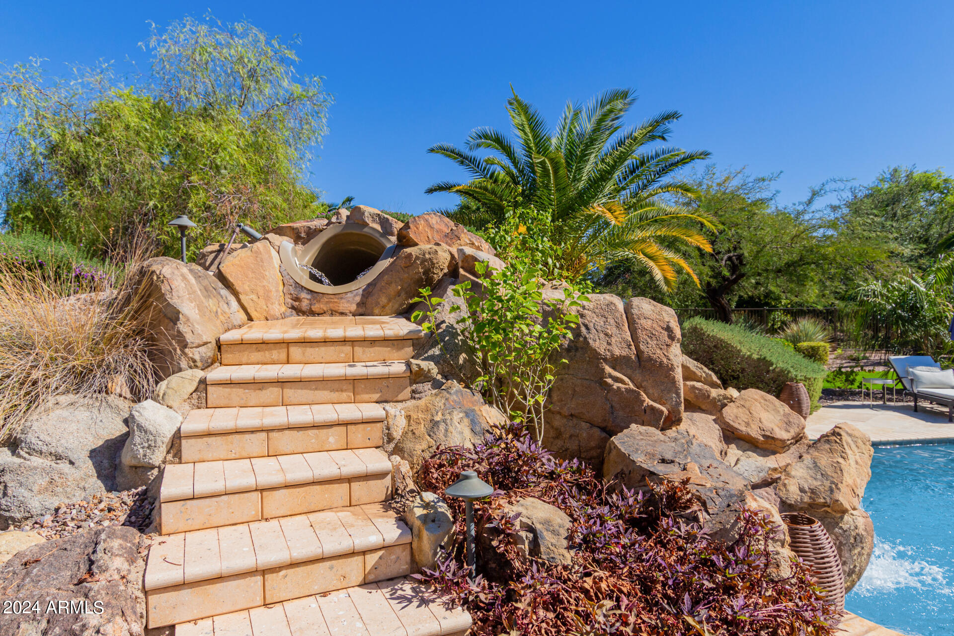 3304 E Birchwood Place