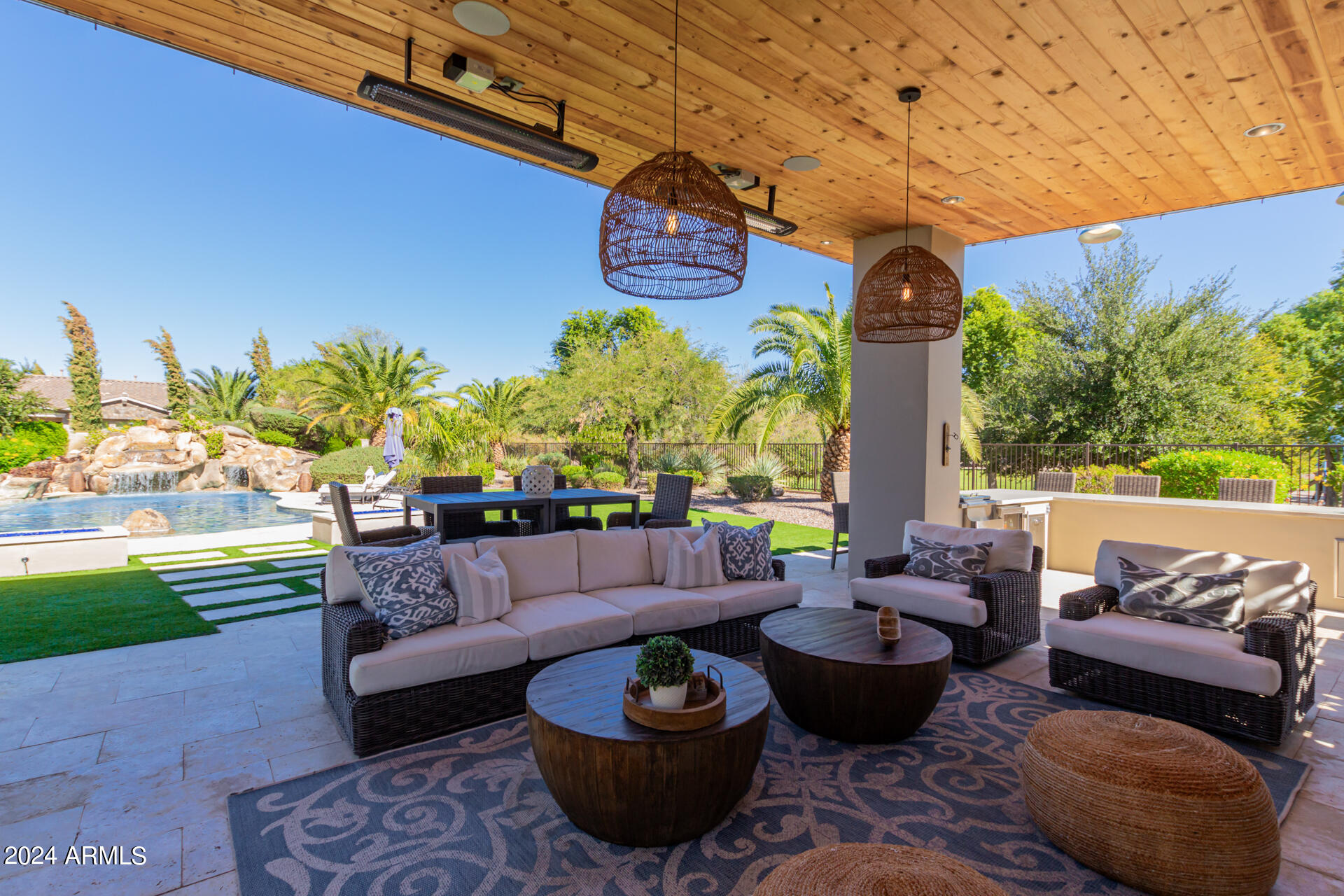 3304 E Birchwood Place