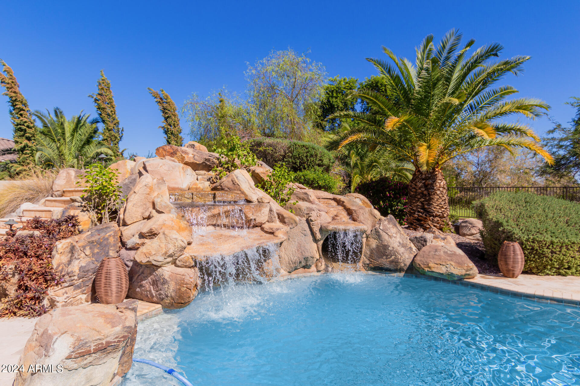 3304 E Birchwood Place