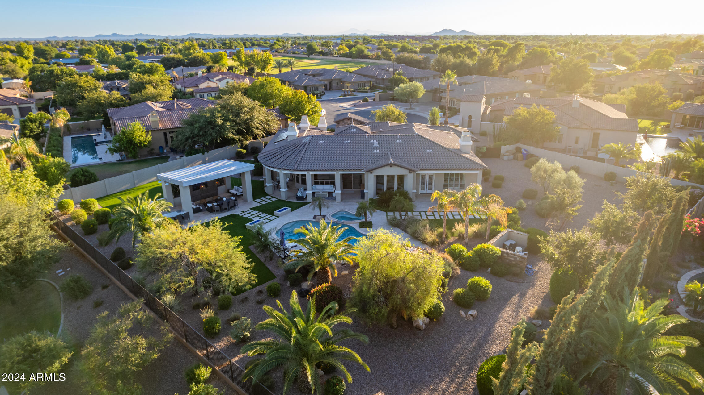 3304 E Birchwood Place