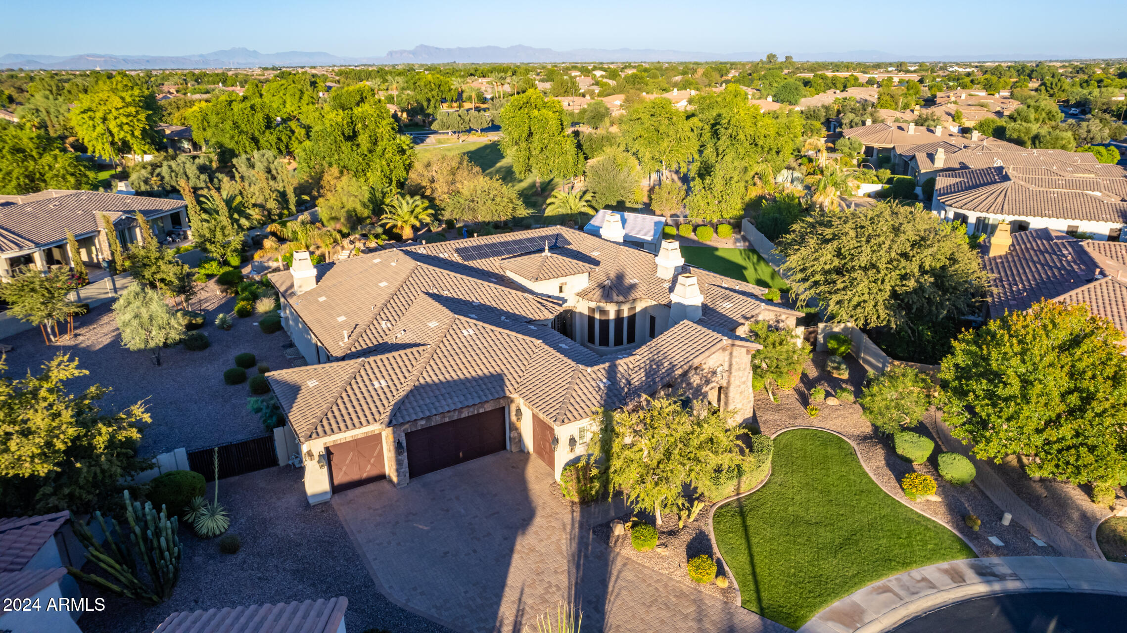 3304 E Birchwood Place