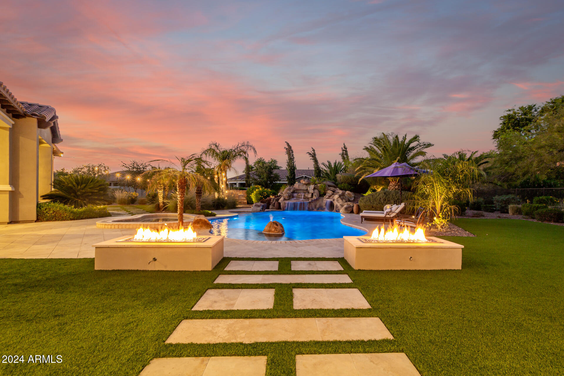 3304 E Birchwood Place