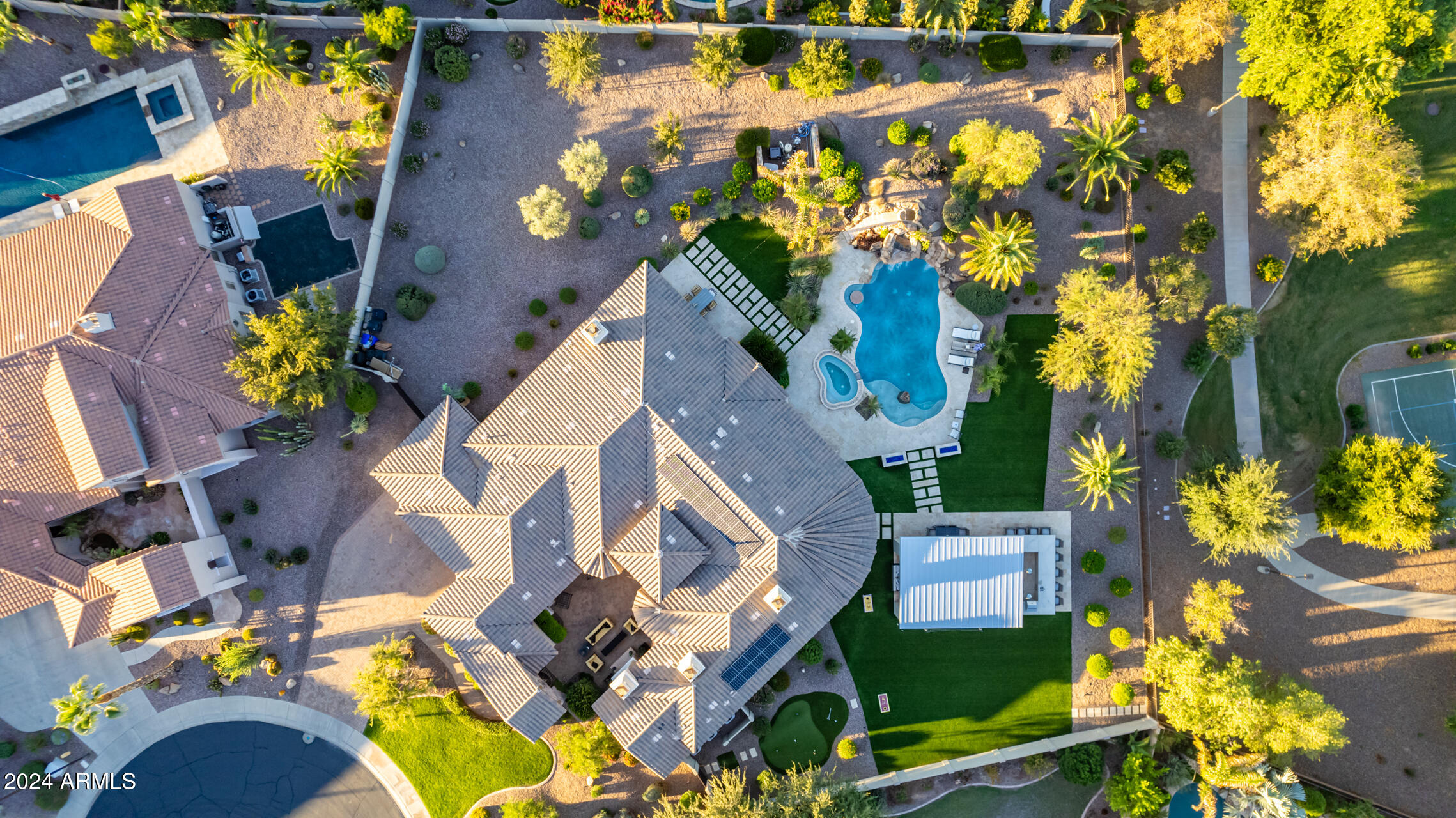 3304 E Birchwood Place