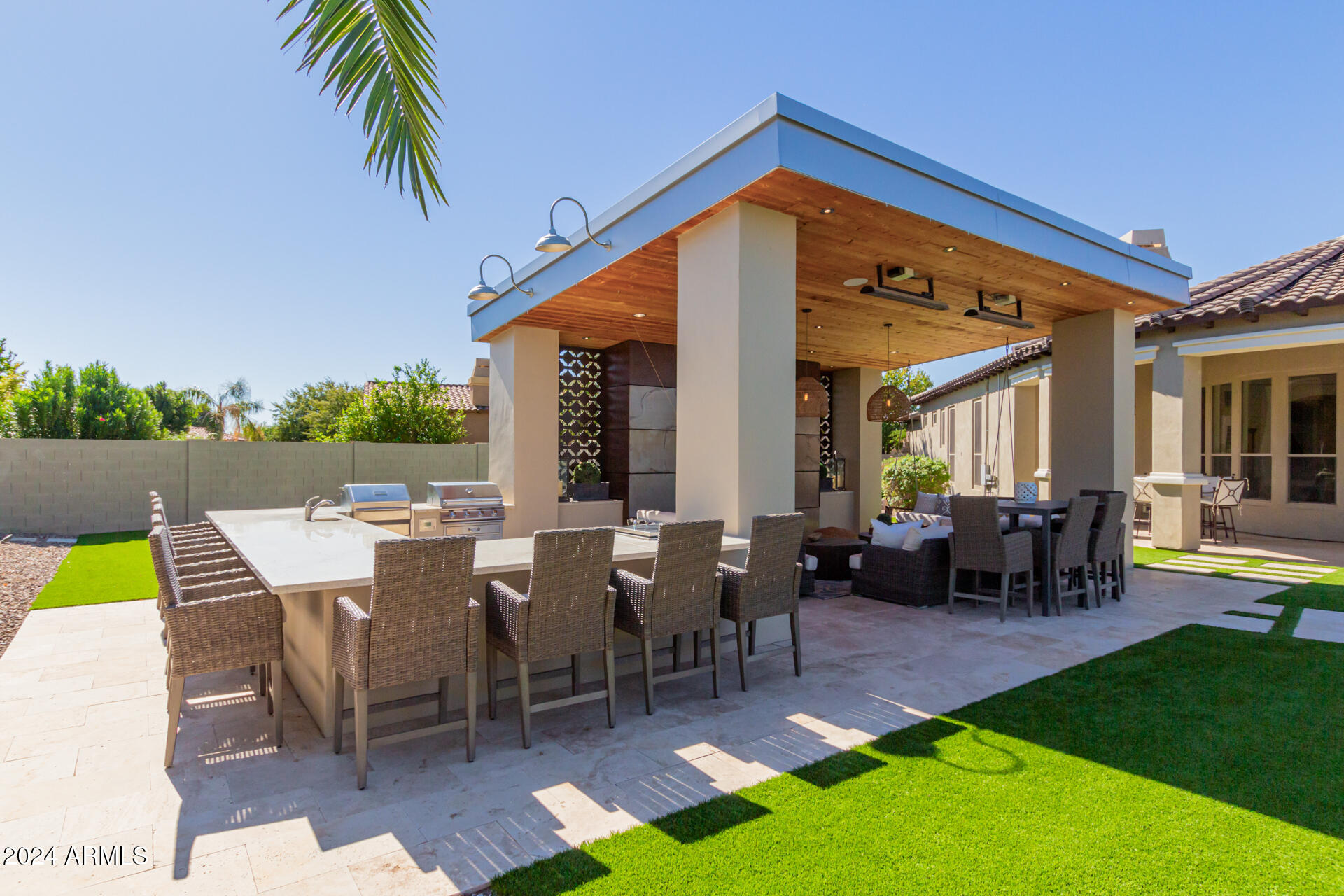 3304 E Birchwood Place