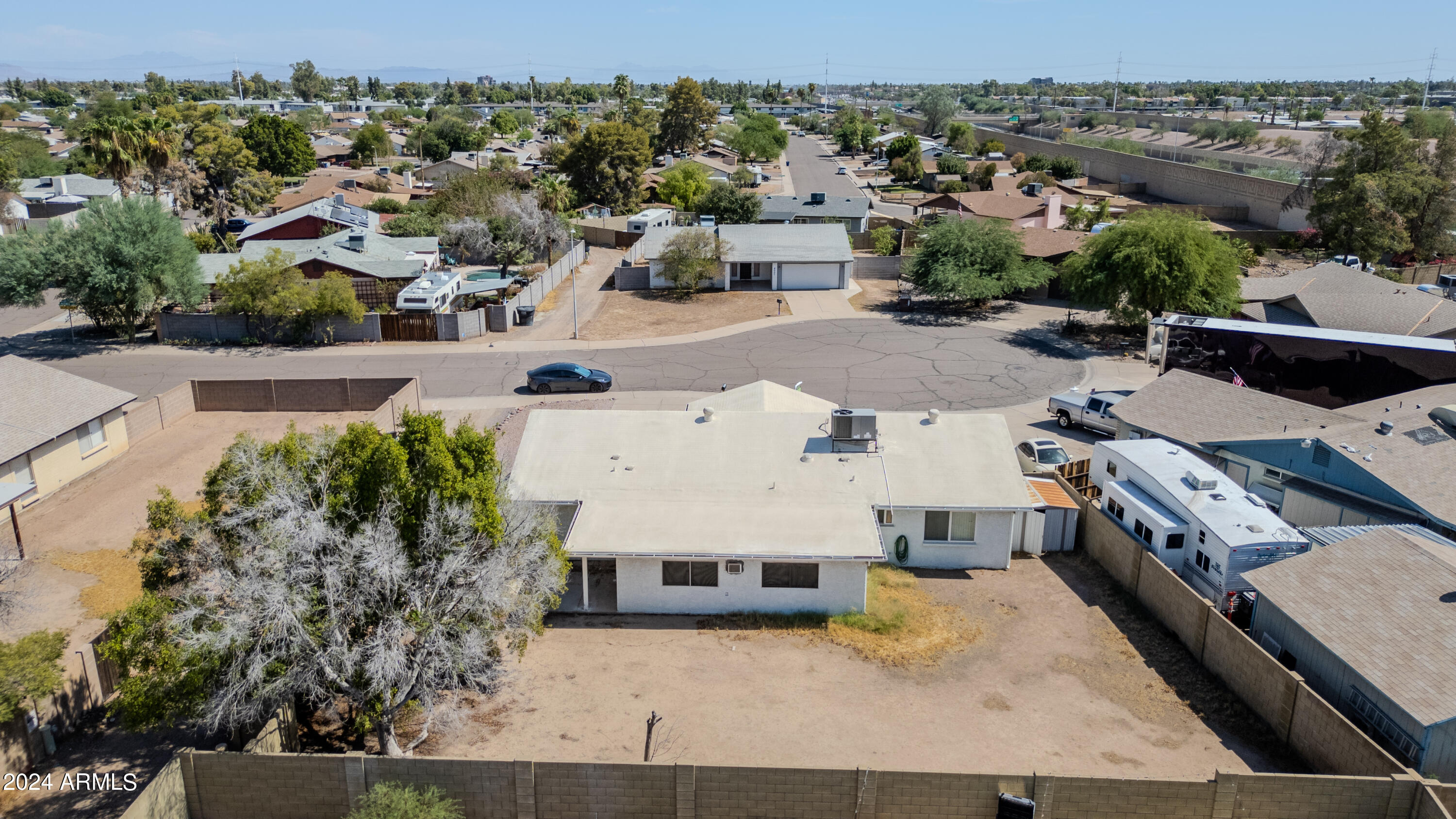 4008 S MITCHELL Drive