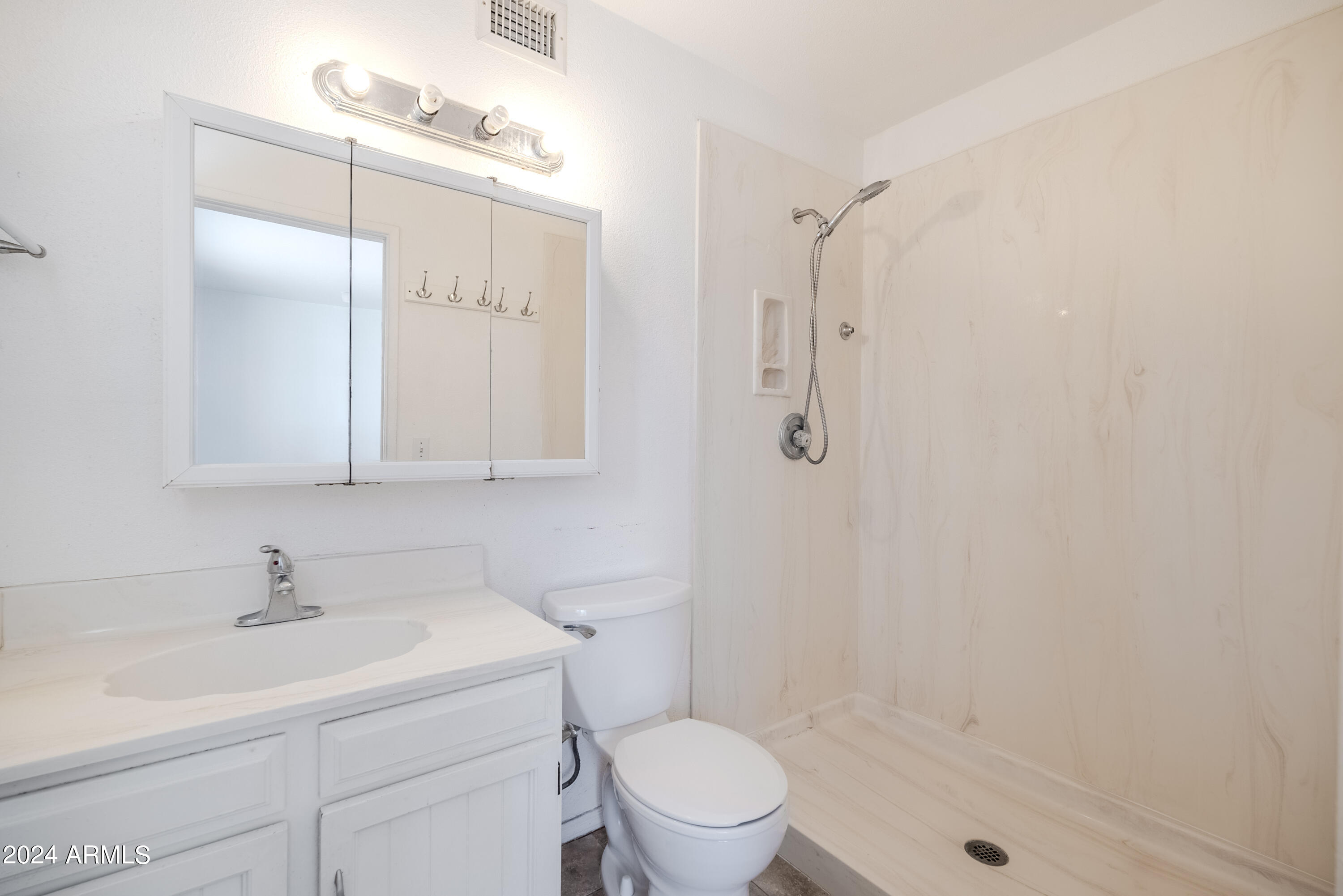 4008 S MITCHELL Drive